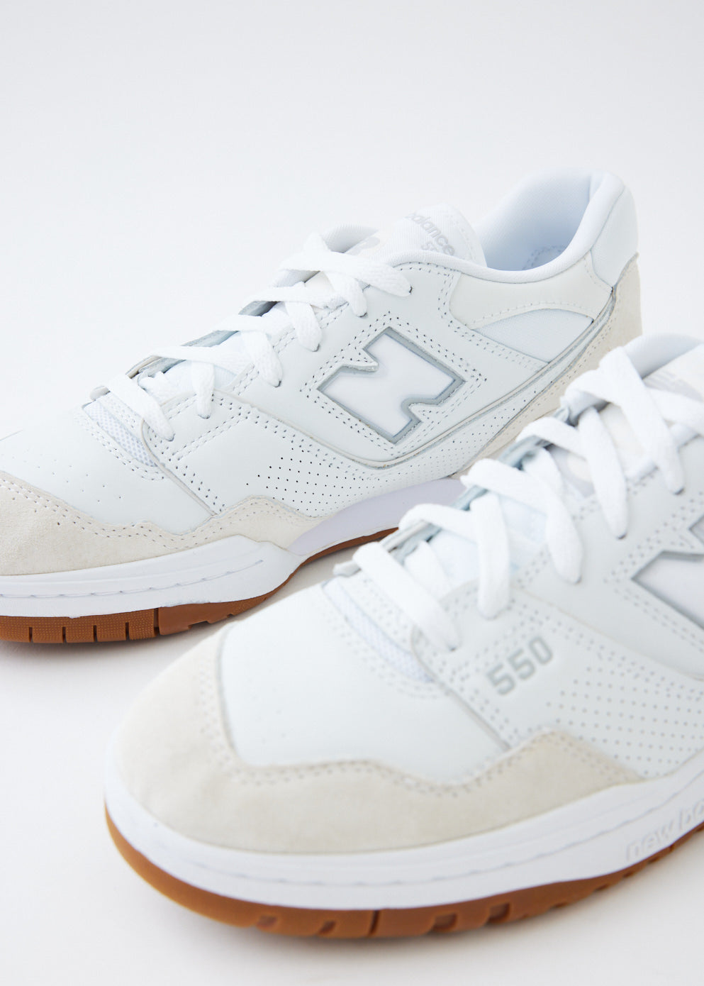 BB550WGU White - Stylish and Comfortable Sneakers for Men & Women | Perfect for Running, Walking, and Casual Wear