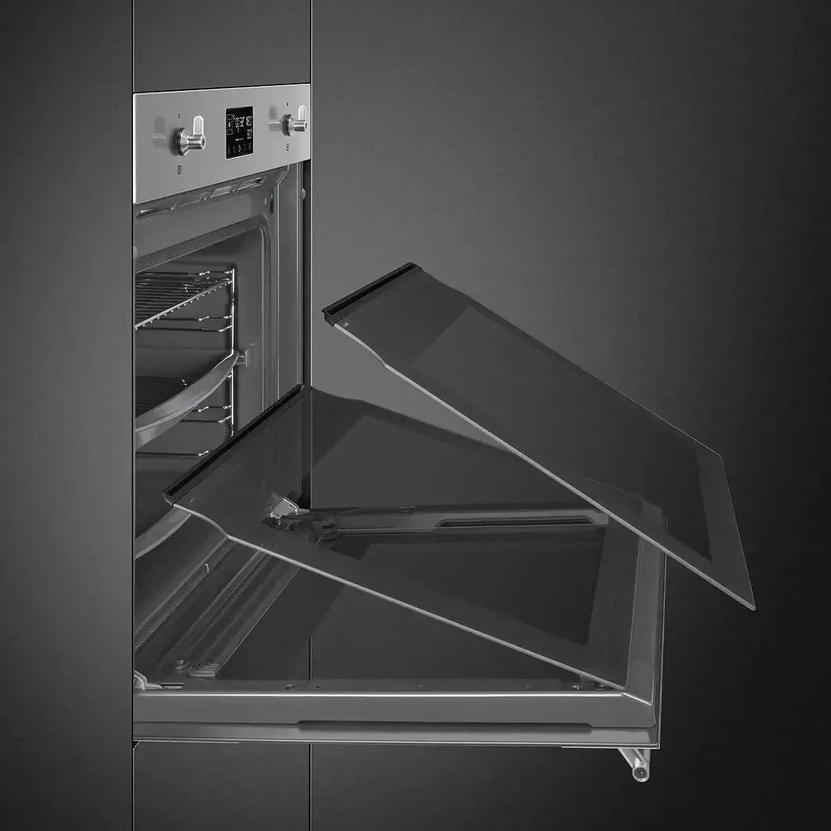 Smeg 60cm Classic Pyrolytic Steam Oven with Probe - Stainless Steel Built-in Oven for Professional Baking & Healthy Cooking | Perfect for Home Chefs & Modern Kitchens
