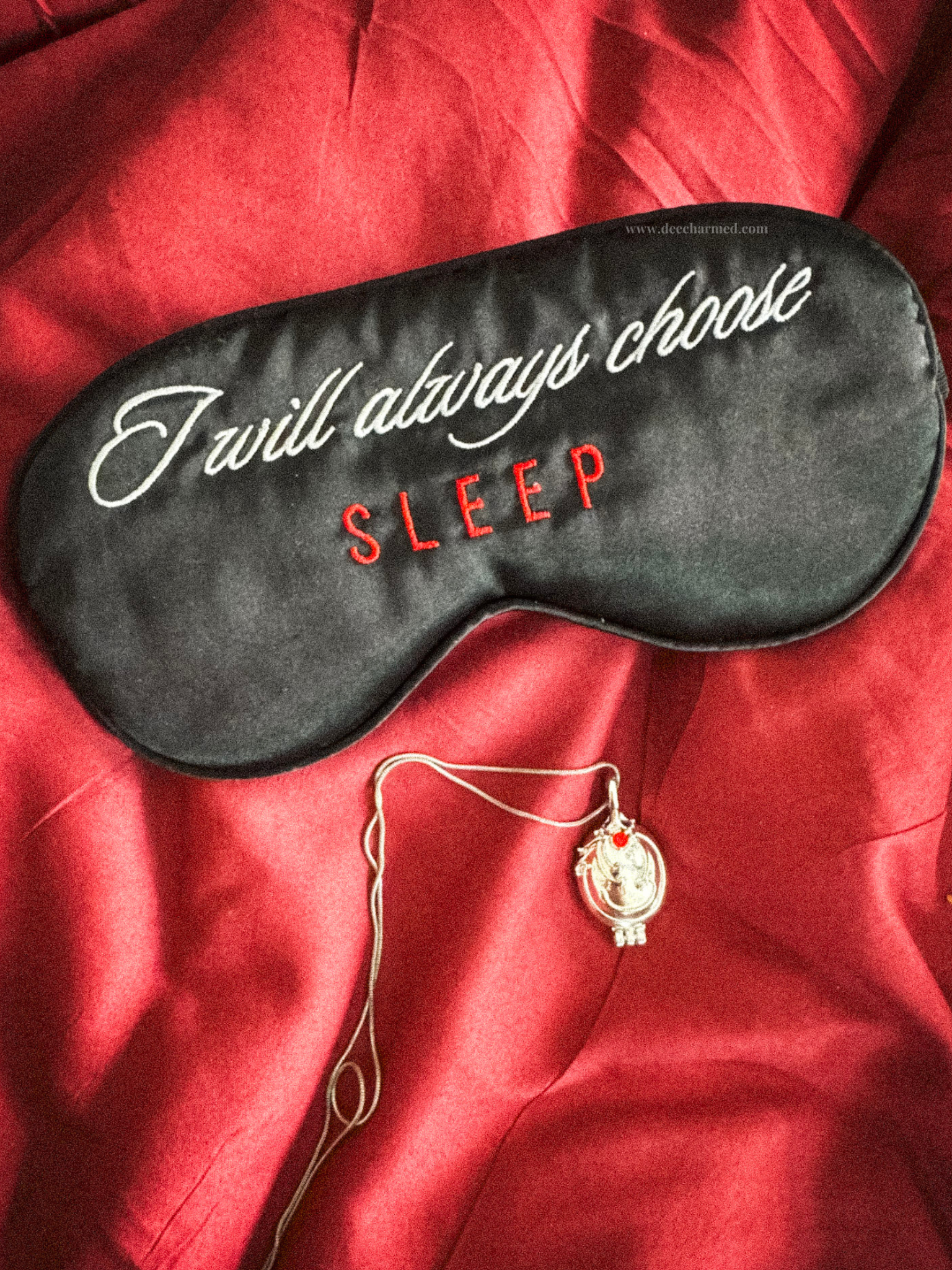 Best Sleep Eye Mask for Women & Men - Blackout Blindfold for Travel, Meditation & Nighttime Comfort - Soft & Breathable for Deep Sleep