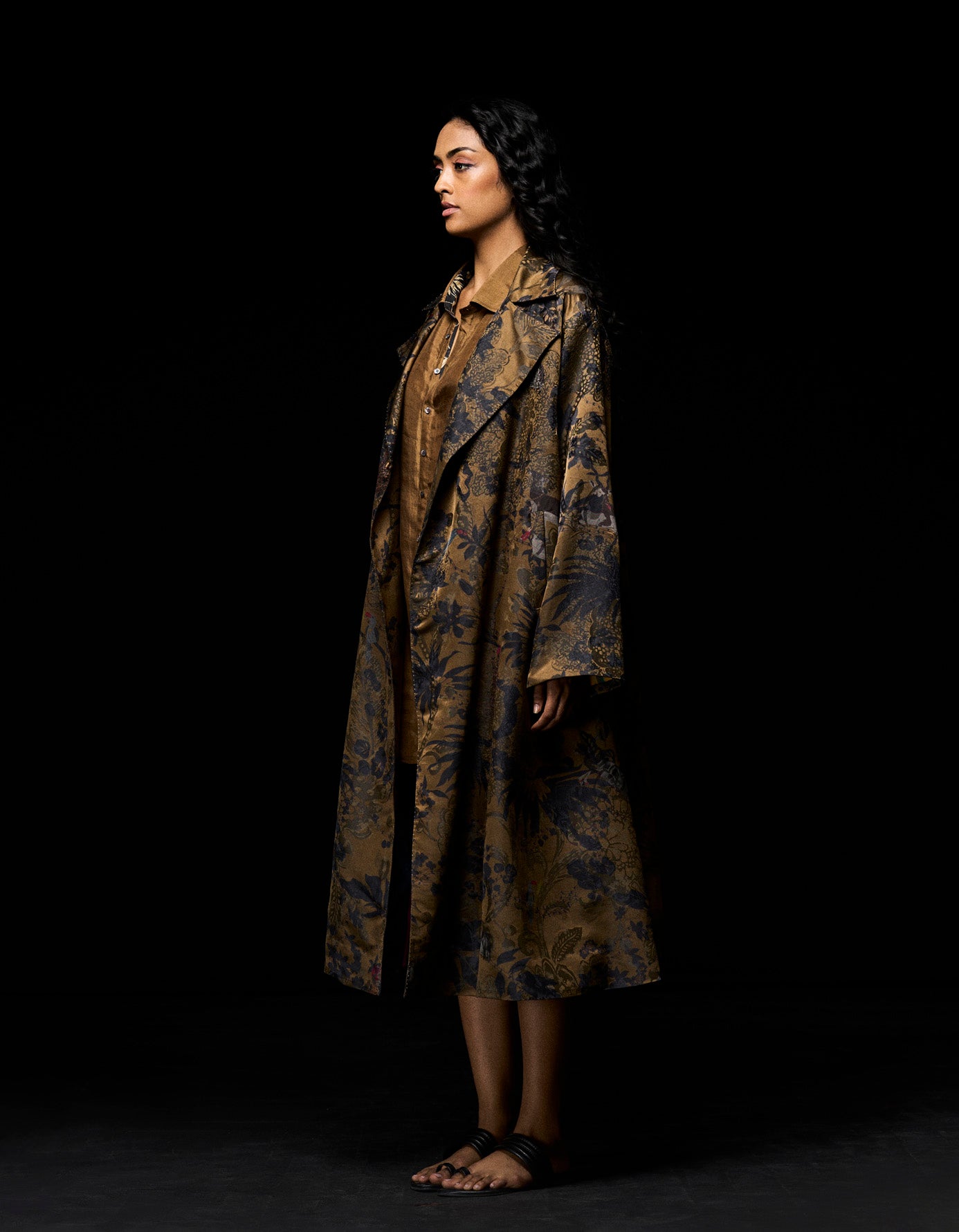 Elegant Long Silk Damash Coat in Beige - Perfect for Formal Events & Evening Occasions