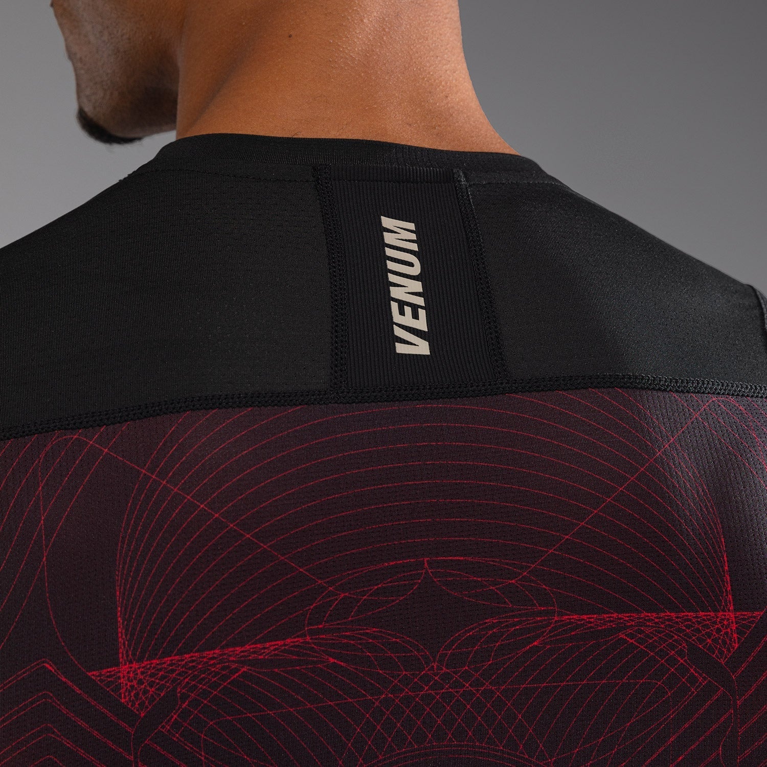 Venum G Fit Air Men's Short Sleeve Rashguard - Moisture Wicking Compression Shirt for MMA, BJJ & Training - Deep Black/Fire Red - Perfect for Gym, Martial Arts & Outdoor Sports