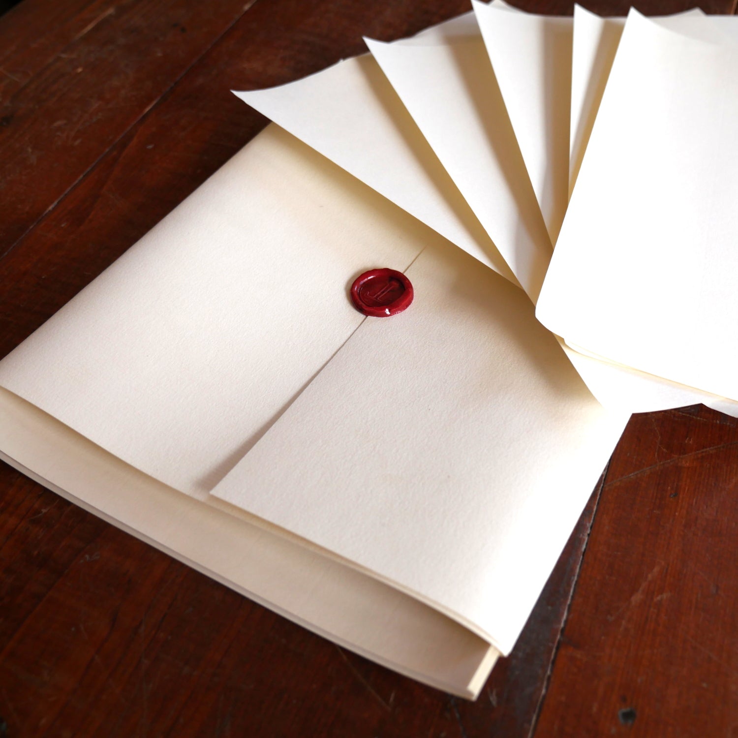 Premium Laid Writing Paper for Elegant Letters & Calligraphy – Perfect for Wedding Invitations, Thank You Notes & Formal Correspondence
