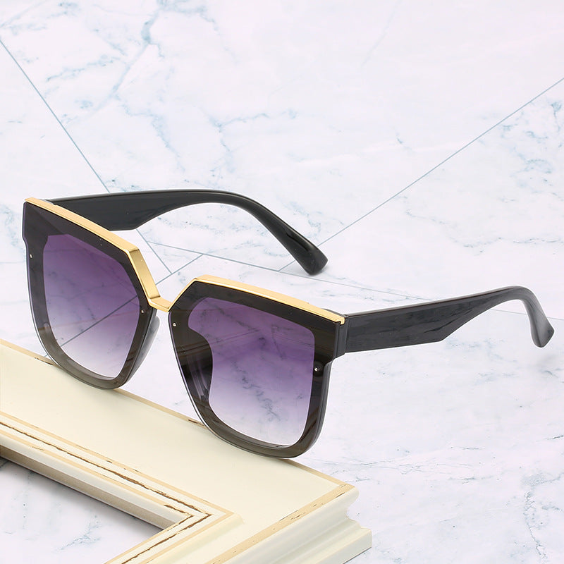 Stylish Metal Frame Sunglasses for Men & Women - Trendy UV Protection Shades for Outdoor, Driving & Fashion