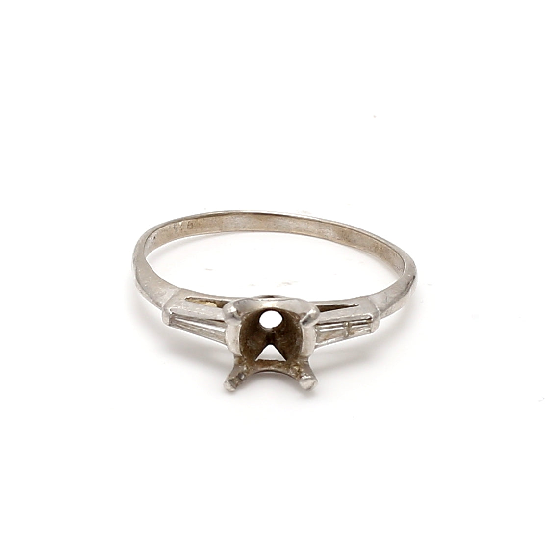 0.26 Carat Tapered Baguette I1 Diamond Platinum Semi Mount Ring - Elegant Wedding Band & Engagement Ring Setting for Women