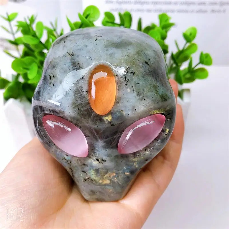 8CM Natural Labradorite Alien Skull Crystal Carving - Healing Energy Stone for Meditation, Reiki & Home Decor - Unique Halloween Gift & Spiritual Decor (1PC)