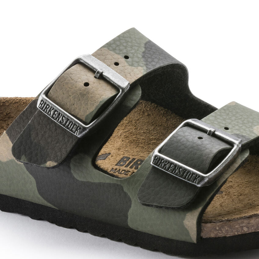 Birkenstock Arizona Kids Sandals - Birko-Flor Camo Desert Soil Khaki | Comfortable & Durable Footwear for Boys & Girls | Perfect for Summer, Beach & Outdoor Activities