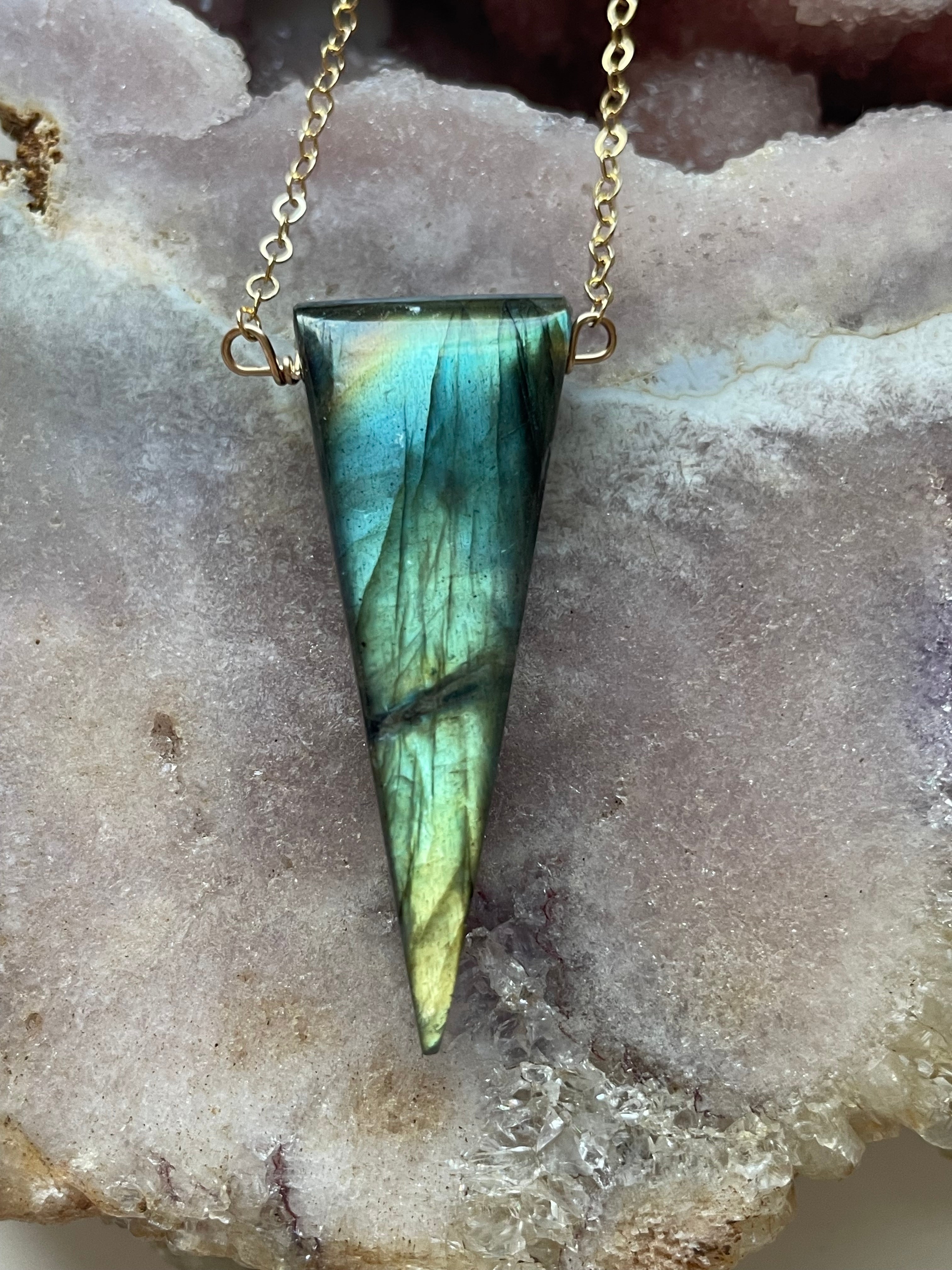 Labradorite Dagger Point Necklace - 18