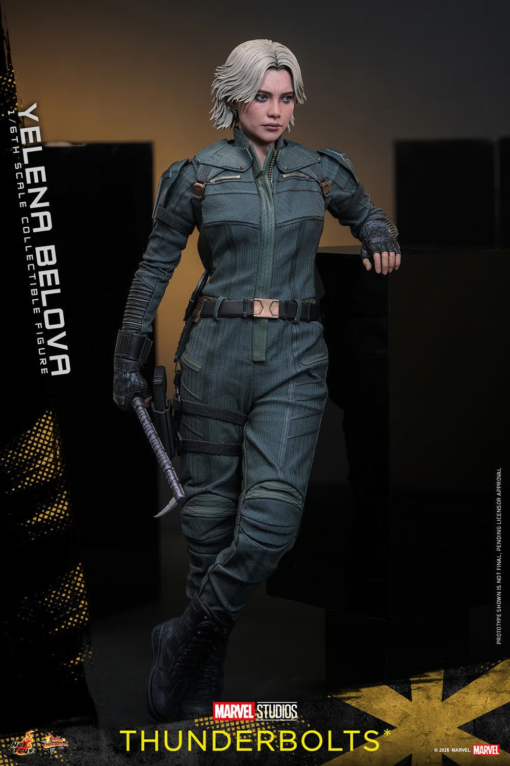 Hot Toys Marvel Comics Thunderbolts Yelena Belova 1/6 Scale Collectible Action Figure - Perfect for Marvel Fans, Collectors & Display in Home Office or Game Room