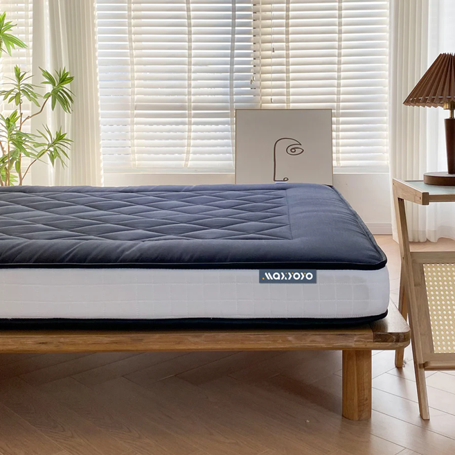 MAXYOYO Padded Japanese Floor Mattress - Black Foldable Roll Up Futon for Bedroom, Guest Room & Travel | Comfortable Floor Sleeping Mat for Adults & Kids