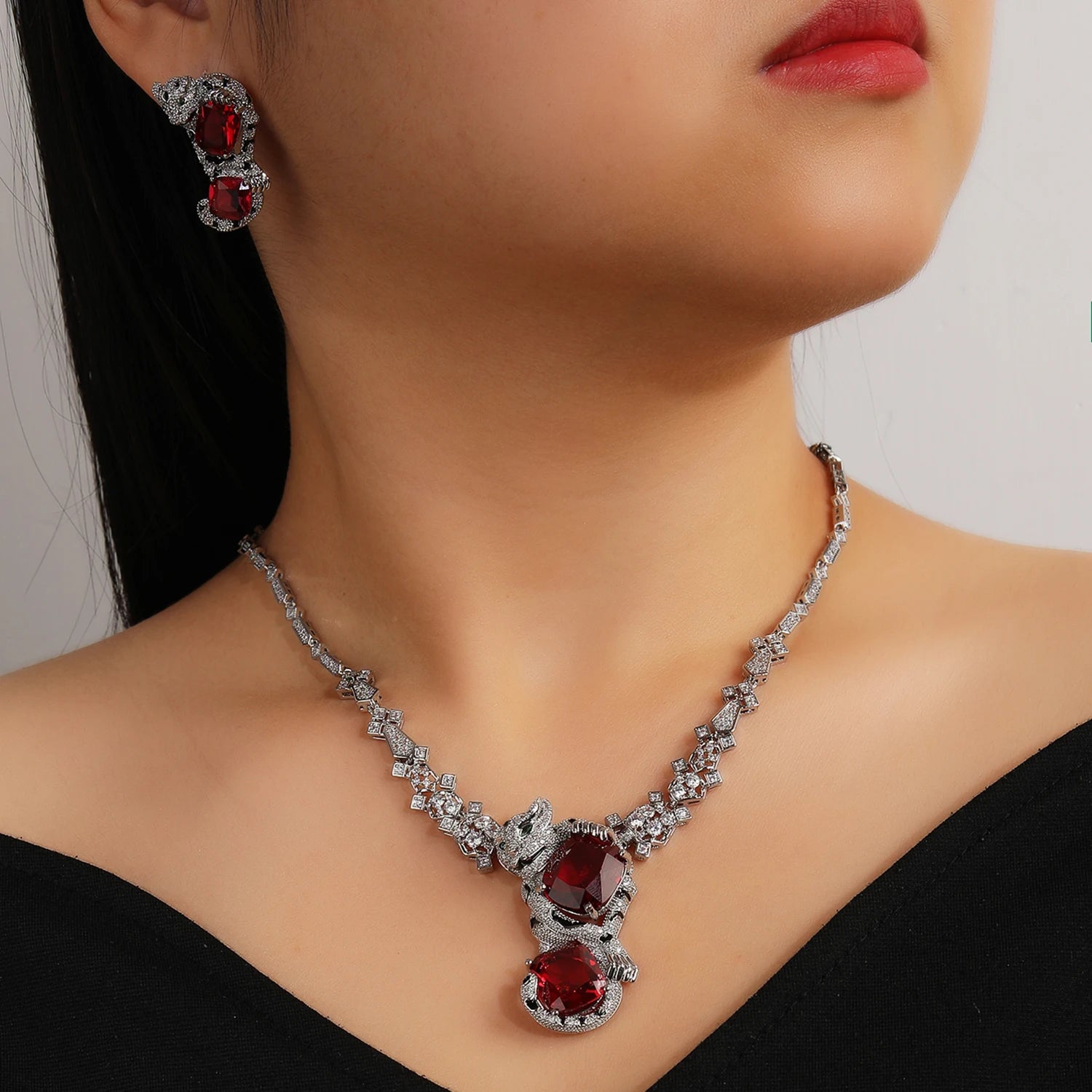 Wholesale Retro Cubic Zirconia Leopard Necklace & Earrings Set for Women - Fashion Animal Jewelry Gift for Party, Date Night & Special Occasions