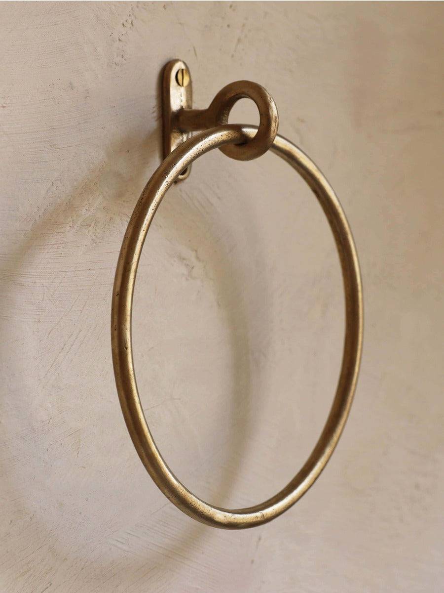 Premium Luxury Towel Hanger - Modern Chrome Bathroom Organizer for Spa, Hotel & Home Decor - Forme No.13