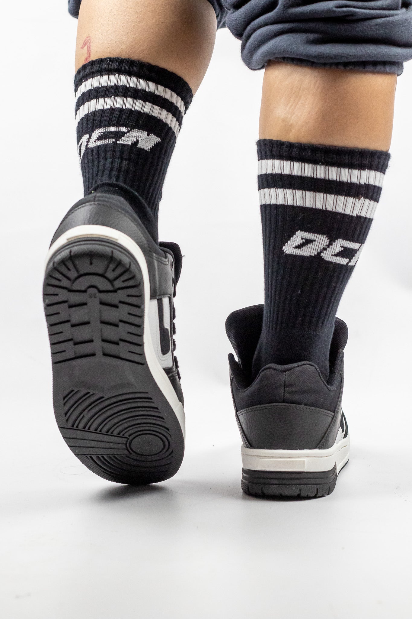 Ocn Kaos White Black Sneakers - Lightweight Comfortable Running Shoes for Men & Women | Perfect for Gym, Workout, and Casual Wear