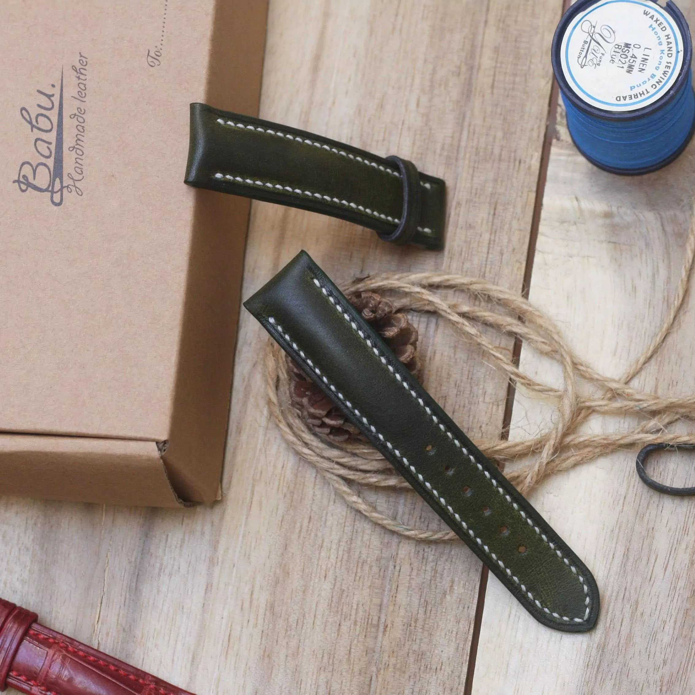 Vintage Dark Moss Green Leather Watch Strap - 23mm Steel Clasp for Men & Women