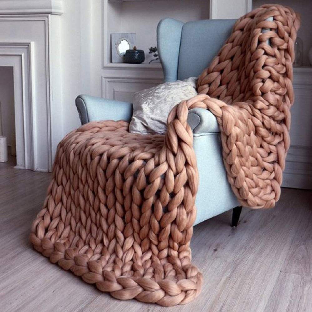 Chunky Knit Blanket - Oversized Handmade Braided Throw Blanket, Warm & Soft Cozy Giant Yarn Blanket for Bed, Sofa & Home Decor (White, 80x80cm) - Perfect for Living Room, Bedroom & Winter Snuggling