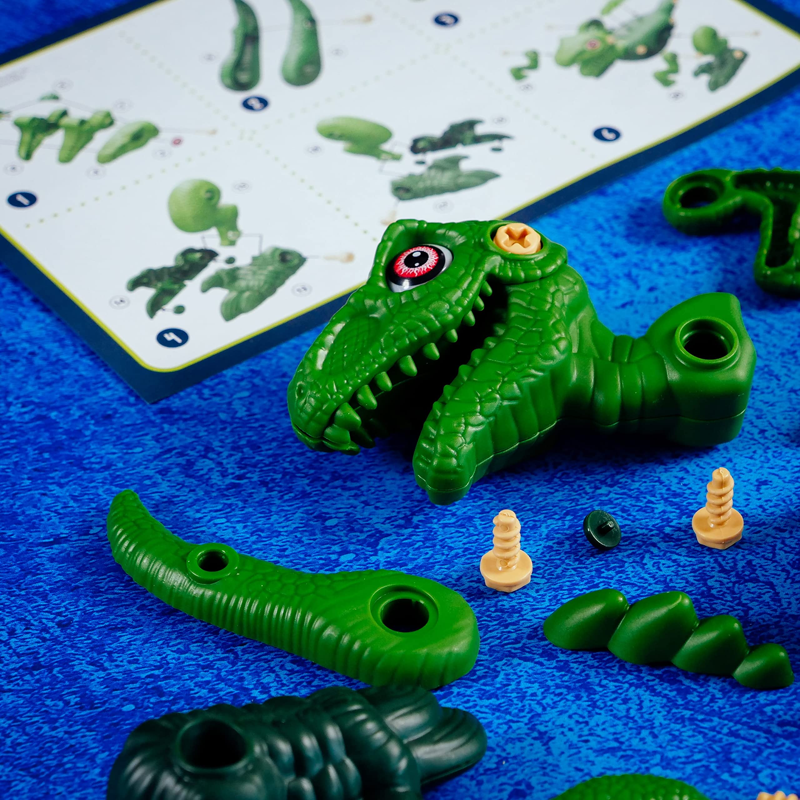 LISCIANI - I'M A GENIUS SCIENCE - Velociraptor Dinosaur Building Kit with Puzzles & Stickers - STEM Educational Construction Toy for Kids Ages 5+ - Made in Italy - Perfect for Science Learning & Creative Play at Home or School