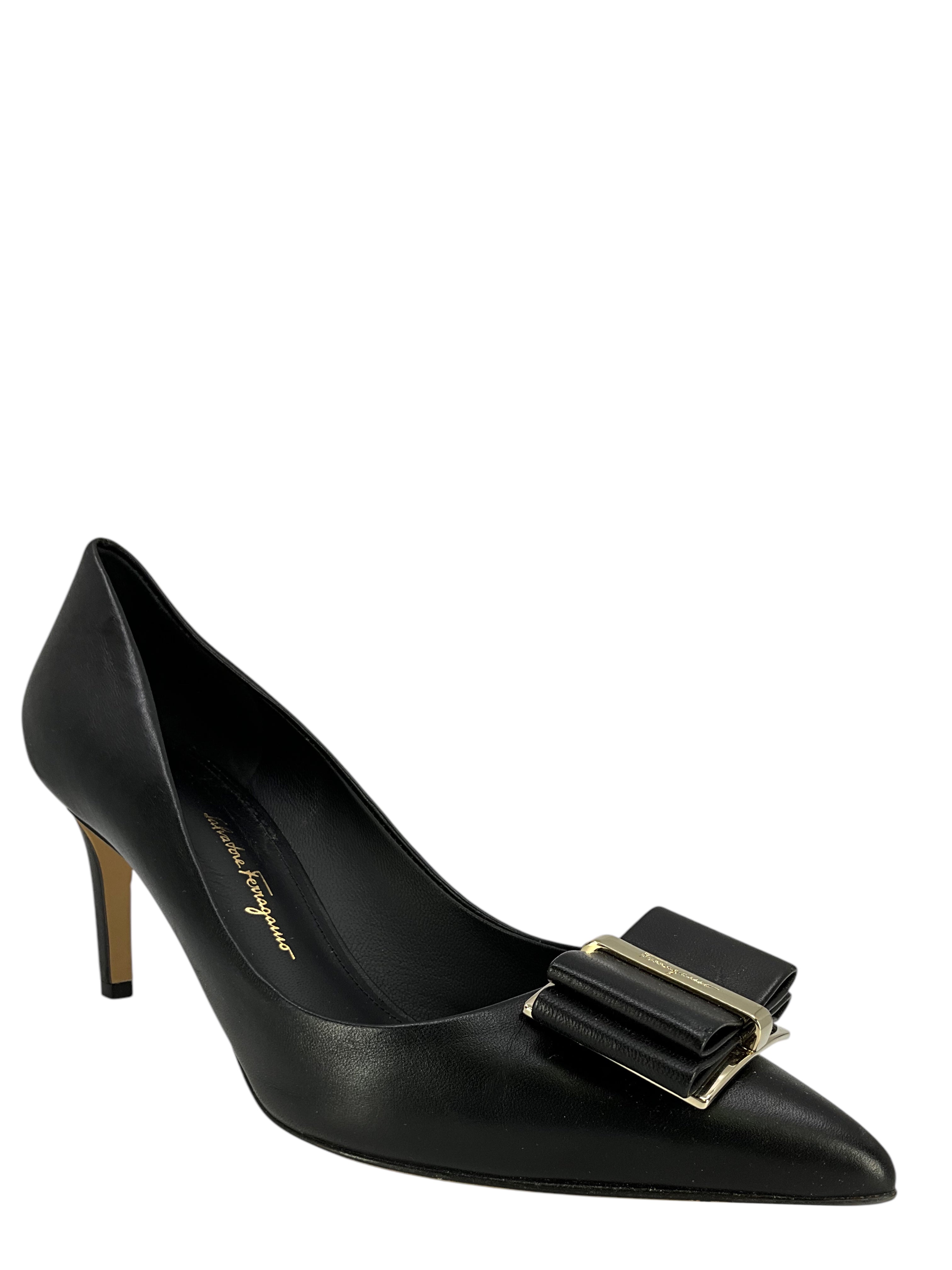 Salvatore Ferragamo Women's Size 7 Leather Zeri Pointed Toe Bow Pumps - Elegant Dress Shoes for Work, Wedding & Special Occasions