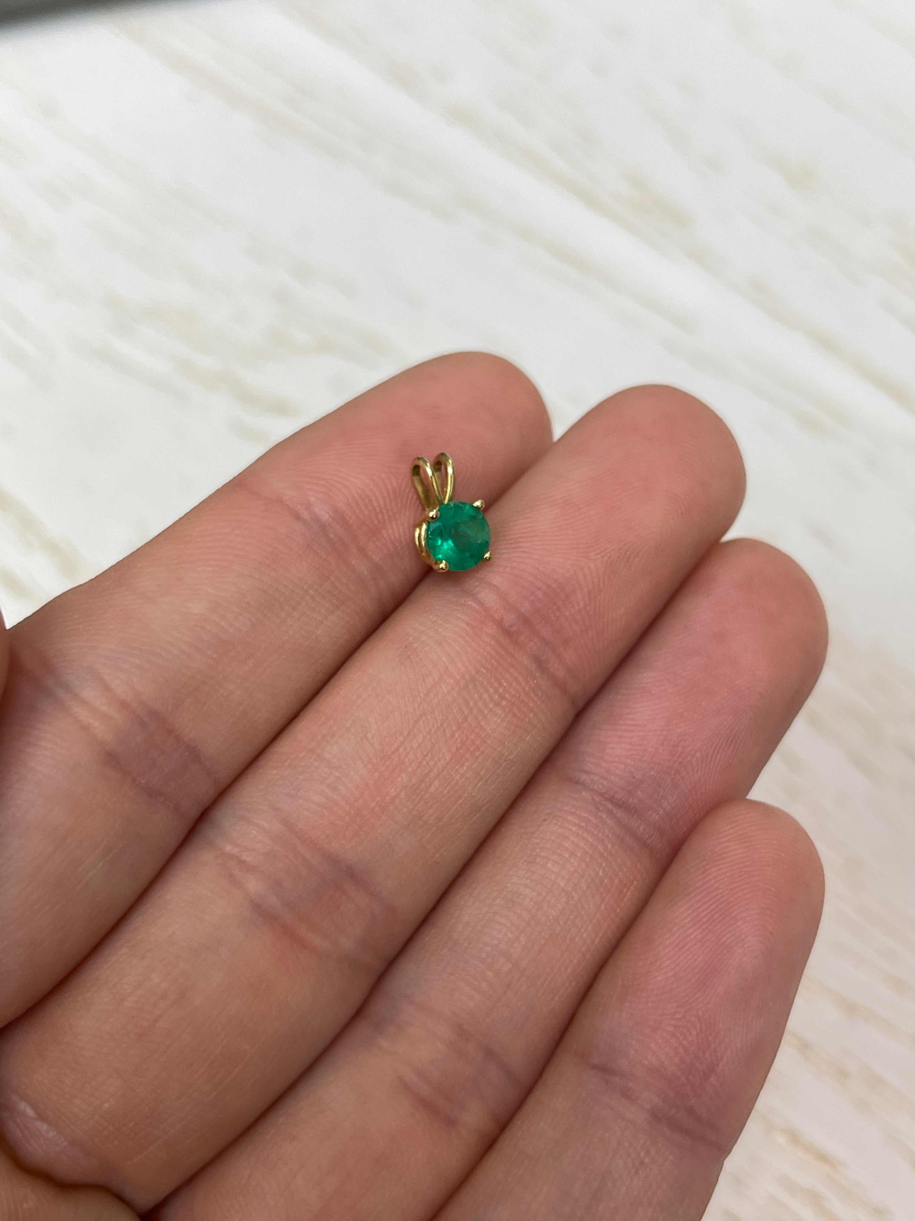 0.50 Carat Round Colombian Emerald 14K Gold Solitaire Pendant Necklace - Perfect for Anniversary Gifts, Valentine's Day & Special Occasions