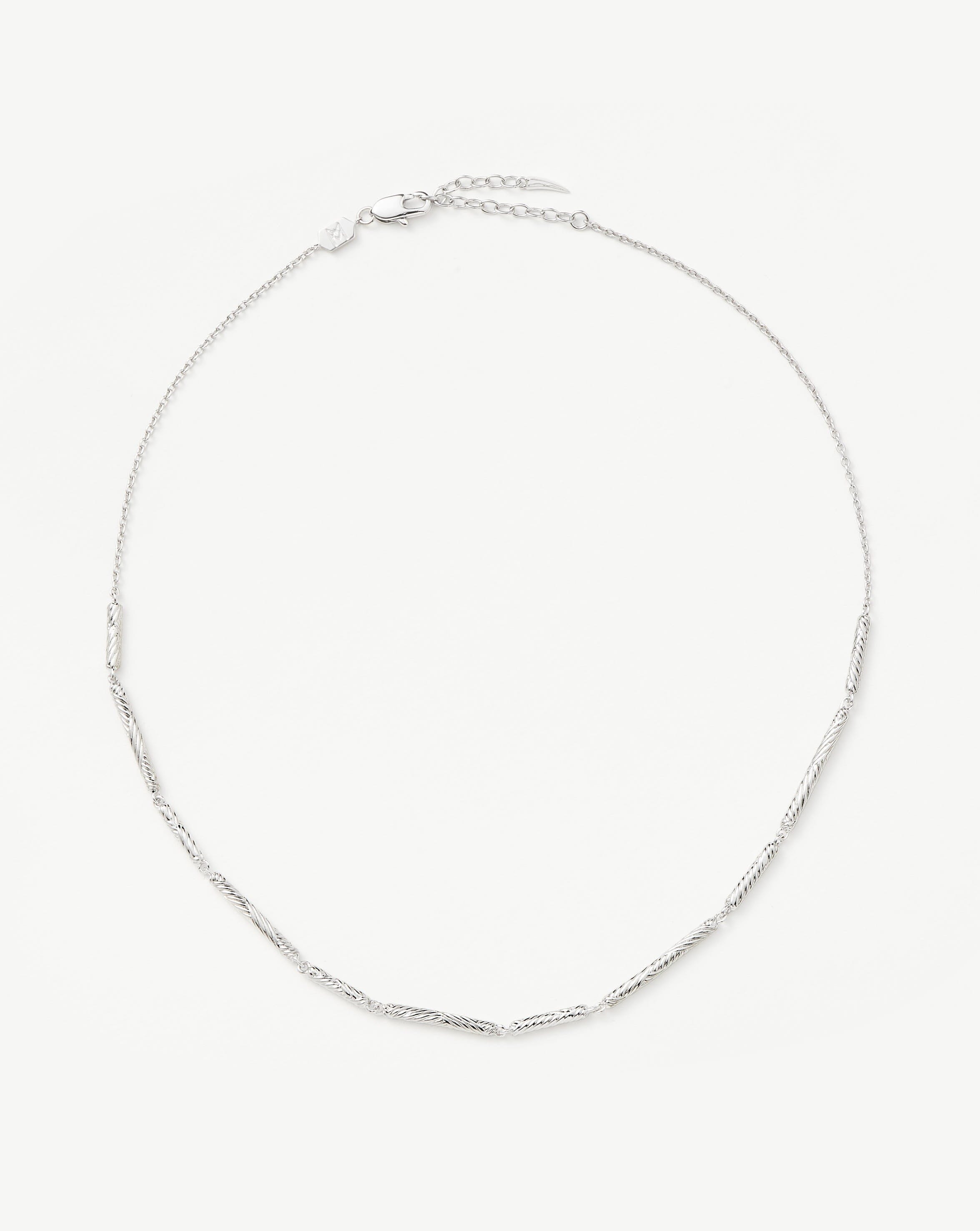 Wavy Ridge Chain Choker Necklace for Women - Trendy Layered Gold & Silver Gothic Punk Jewelry - Perfect for Parties, Concerts, and Everyday Fashion