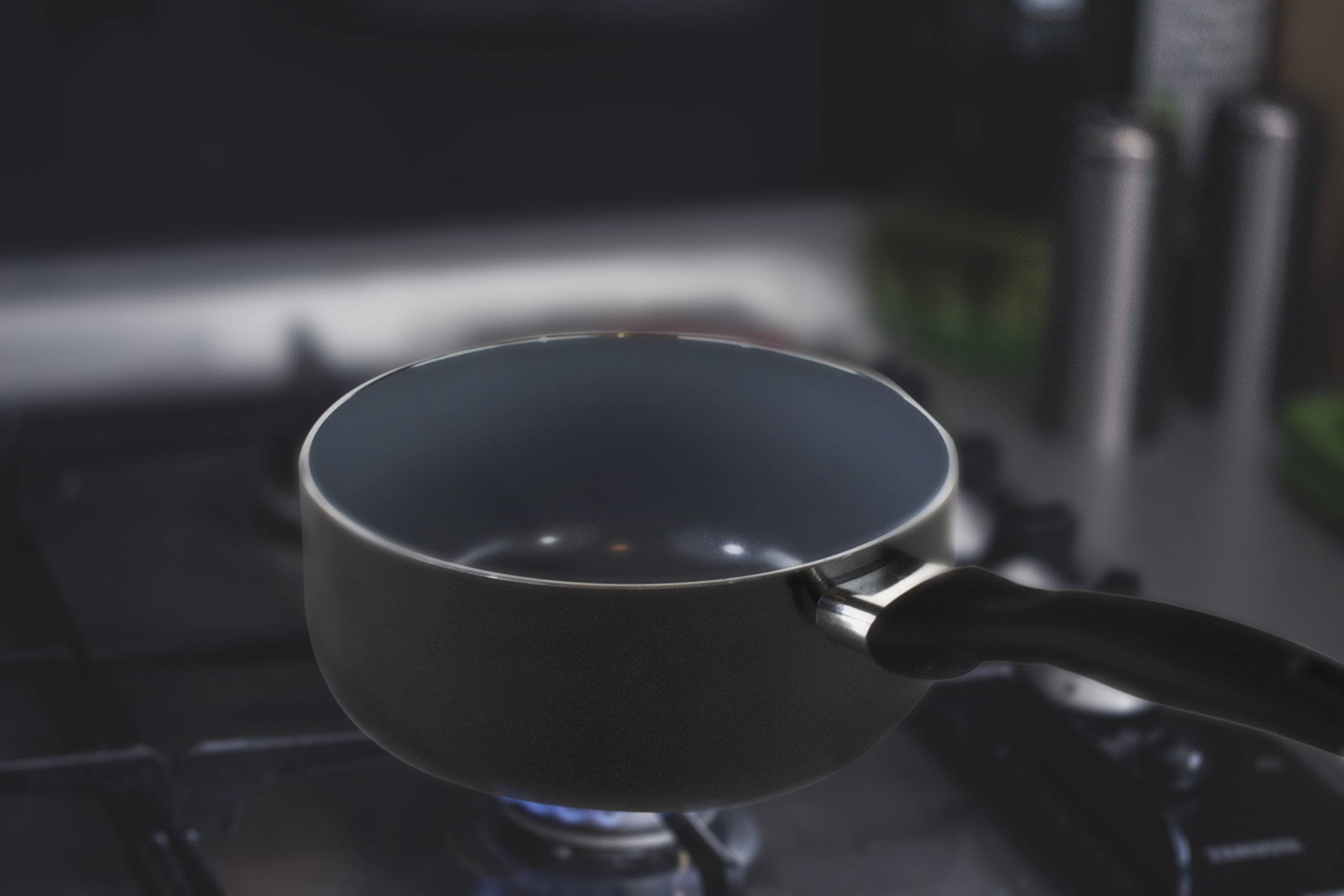 Nonstick Ceramic Frying Pan 4 Quart (3.8L) - Black Skillet for Healthy Cooking - Perfect for Sauteing, Frying & Omelets