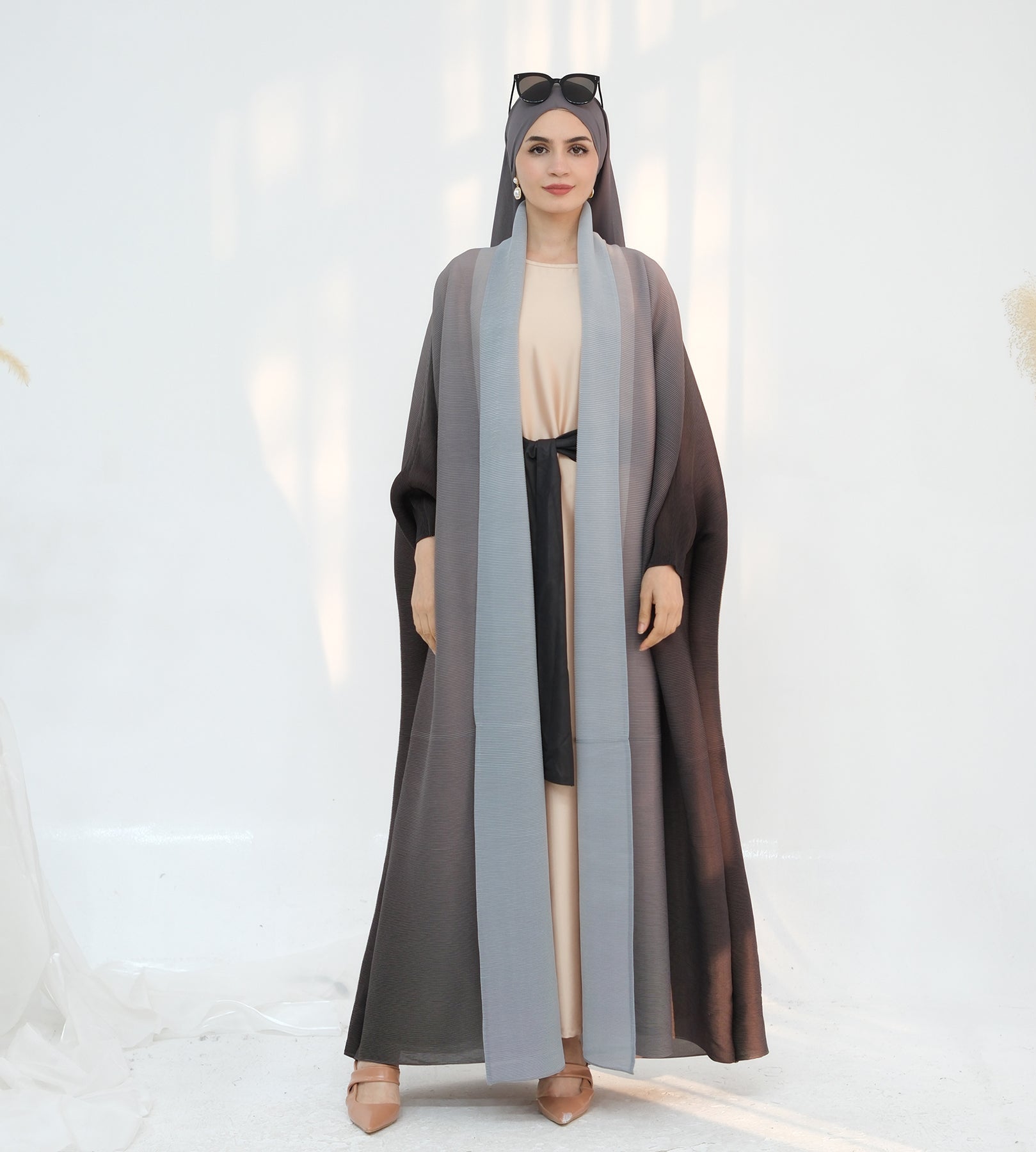 Elegant Brown Pleated Ombre Kimono Open Abaya for Women - Boho Chic Loose Cover Up for Beach, Party & Special Occasions