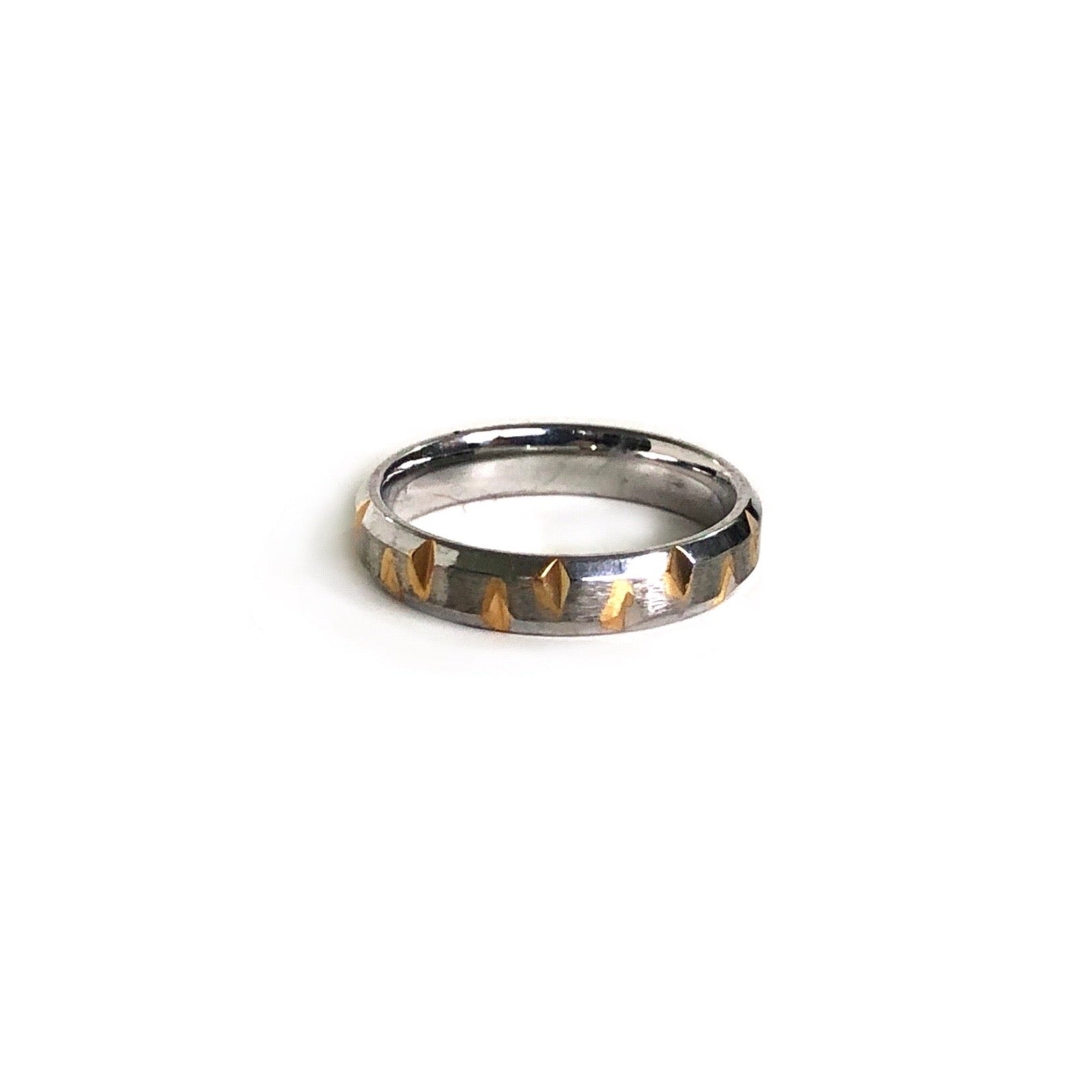Sterling Silver Cracked Gold Band Ring - Elegant Stackable Jewelry for Women, Perfect for Everyday Wear & Special Occasions