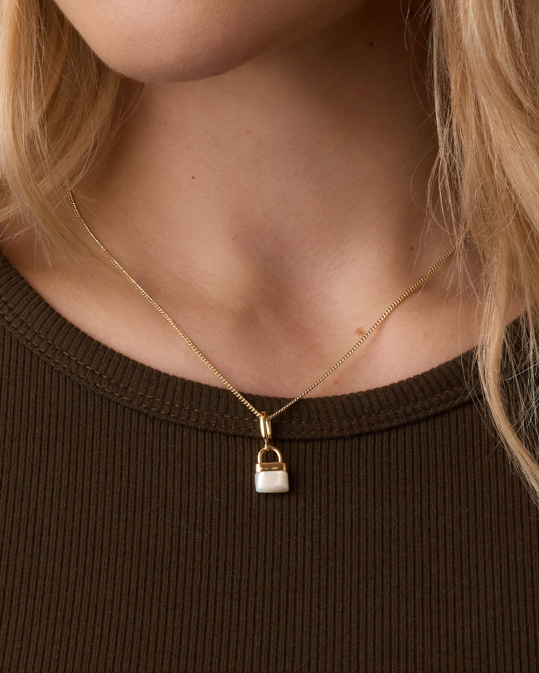Stylish Padlock Parker Charm Necklace for Women - Elegant Fashion Jewelry Gift for Her - Perfect for Everyday Wear, Date Nights & Special Occasions