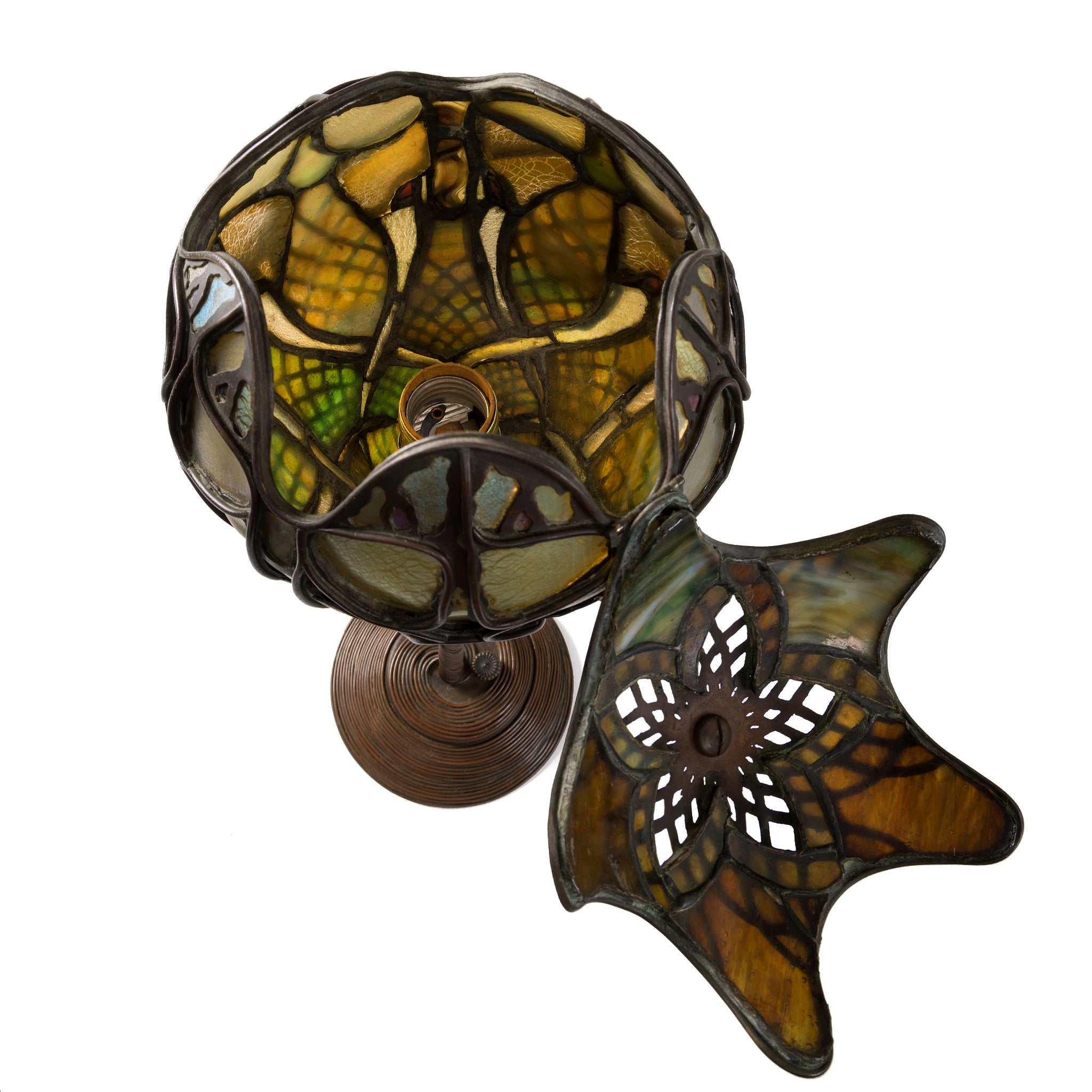 Tiffany Studios New York Scarab Table Lamp - Handcrafted Stained Glass Lamp for Home & Office Decor - Perfect for Living Room, Bedroom, or Study Lighting