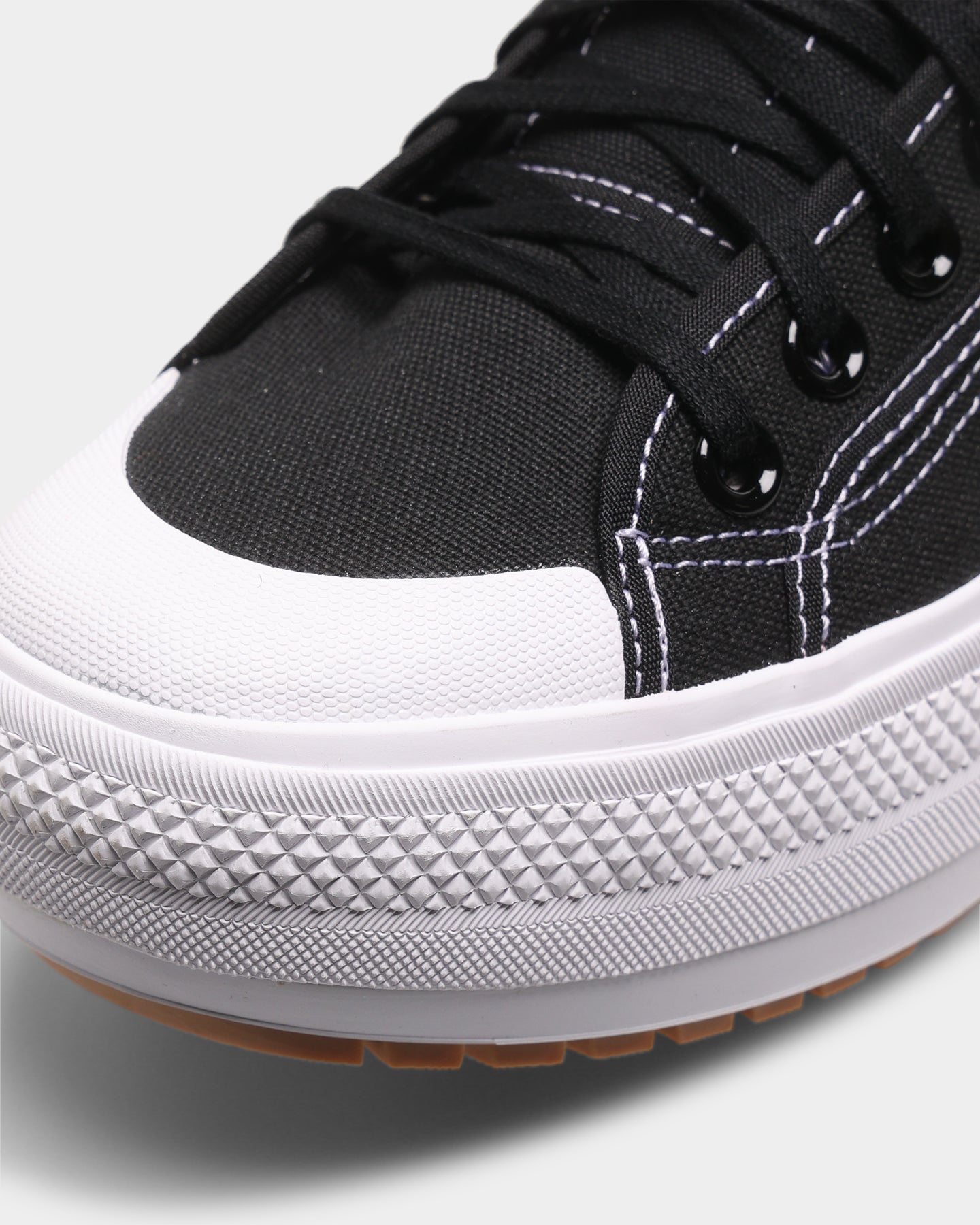 Adidas Women's Nizza Trek Sneakers - Core Black/Cloud White/Gum - Casual Walking Shoes for Women - Perfect for Everyday Wear, Gym & Street Style