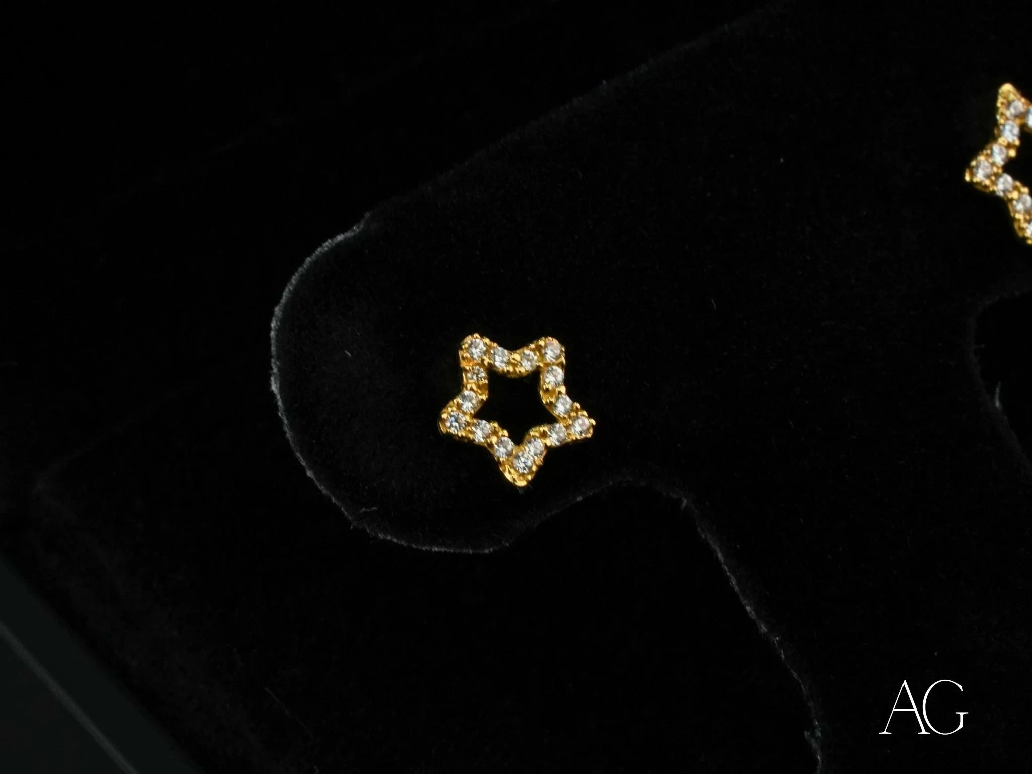 18K Gold Star Celestial Sparkle CZ Stud Earrings with Screw Backs - Perfect for Evening Parties, Weddings & Special Occasions
