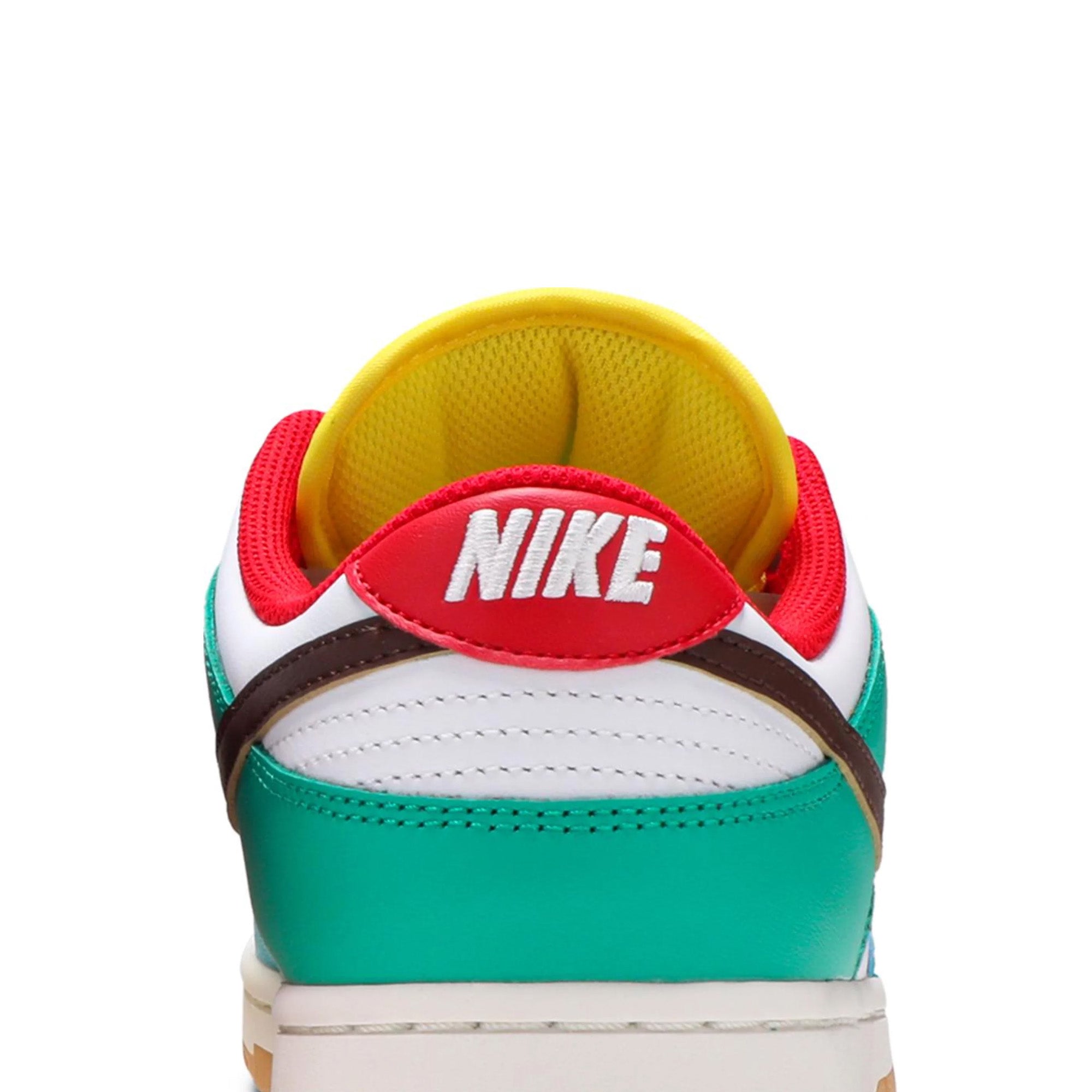Nike Dunk Low SE 'Free 99 White' Sneakers - Men's/Women's Casual Basketball Shoes for Streetwear & Everyday Fashion