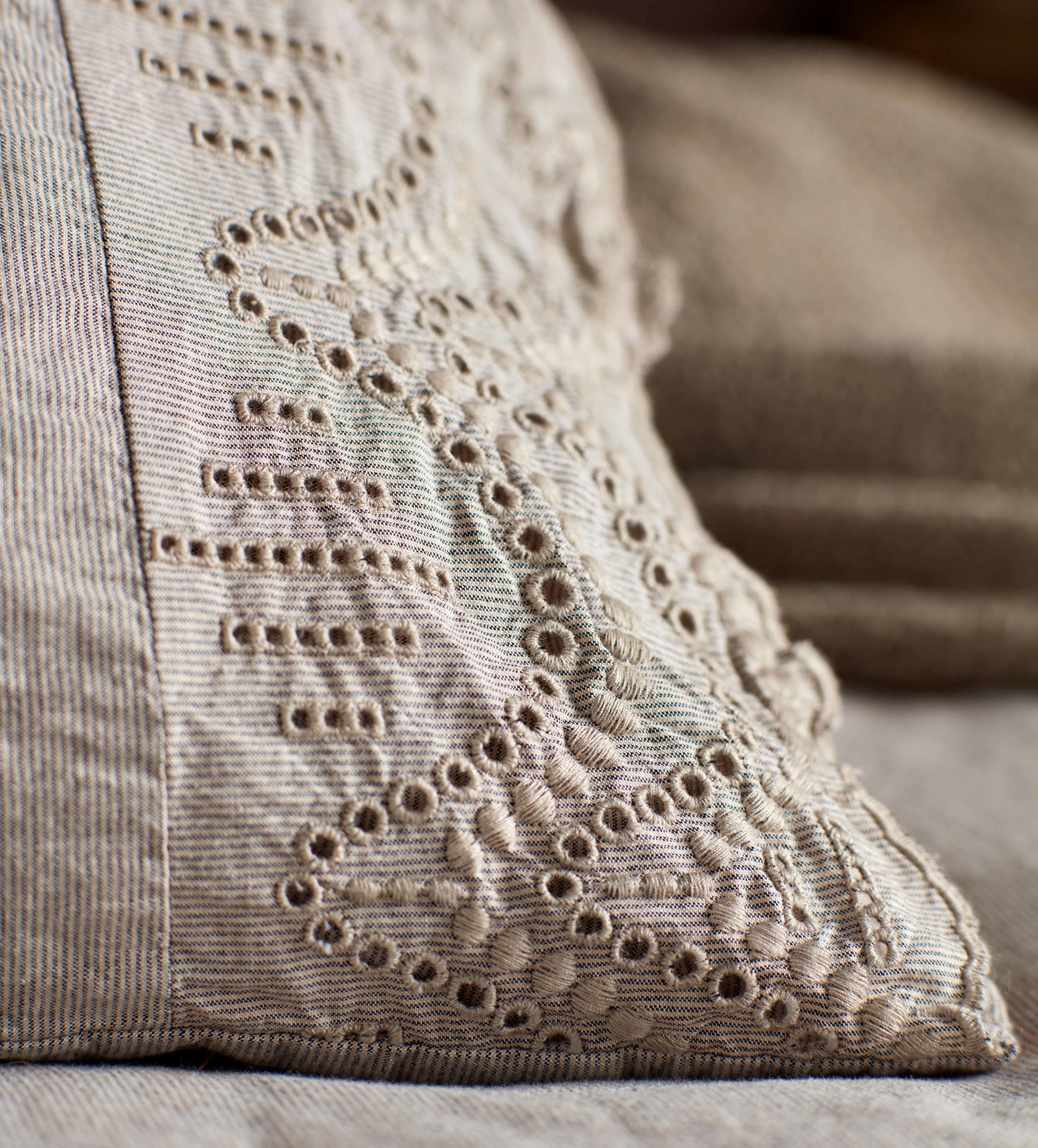100% Cotton Duvet Cover Set - Natural Breathable Soft Bedding - Queen/King Size - Perfect for Home, Hotel & Guest Room Comfort