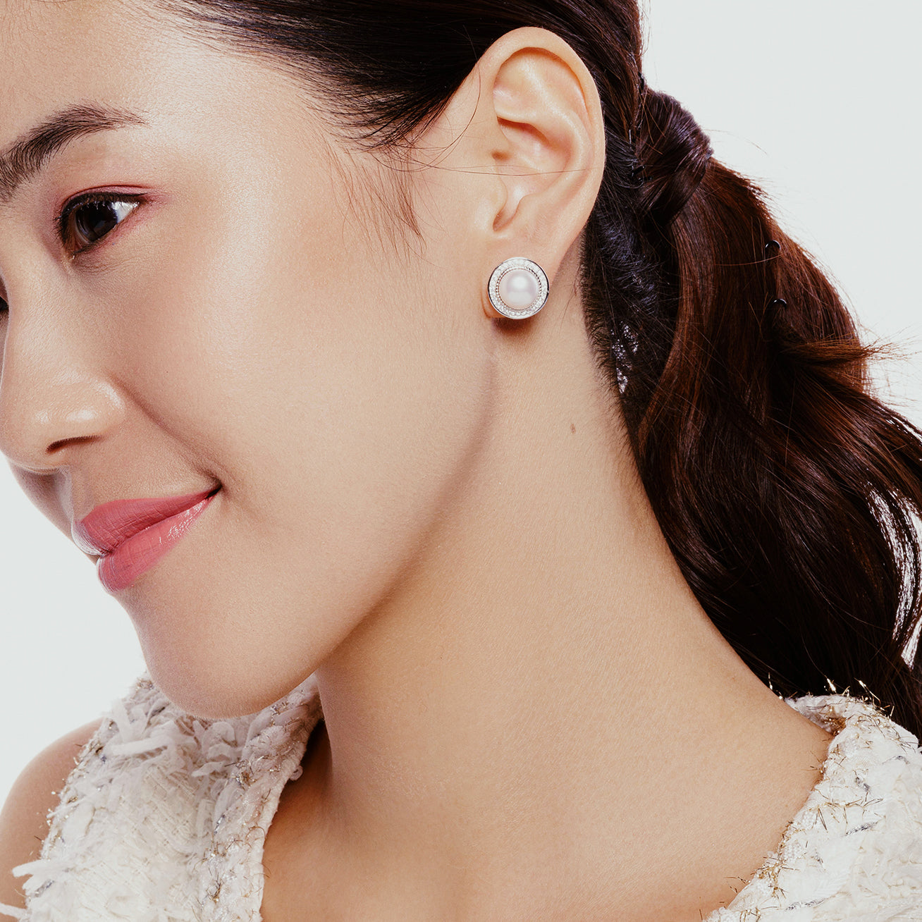 18K Gold Diamond & Pearl Dome Earrings for Women | Elegant Edison Pearl Stud Earrings KE00122 | Perfect for Weddings, Parties & Special Occasions