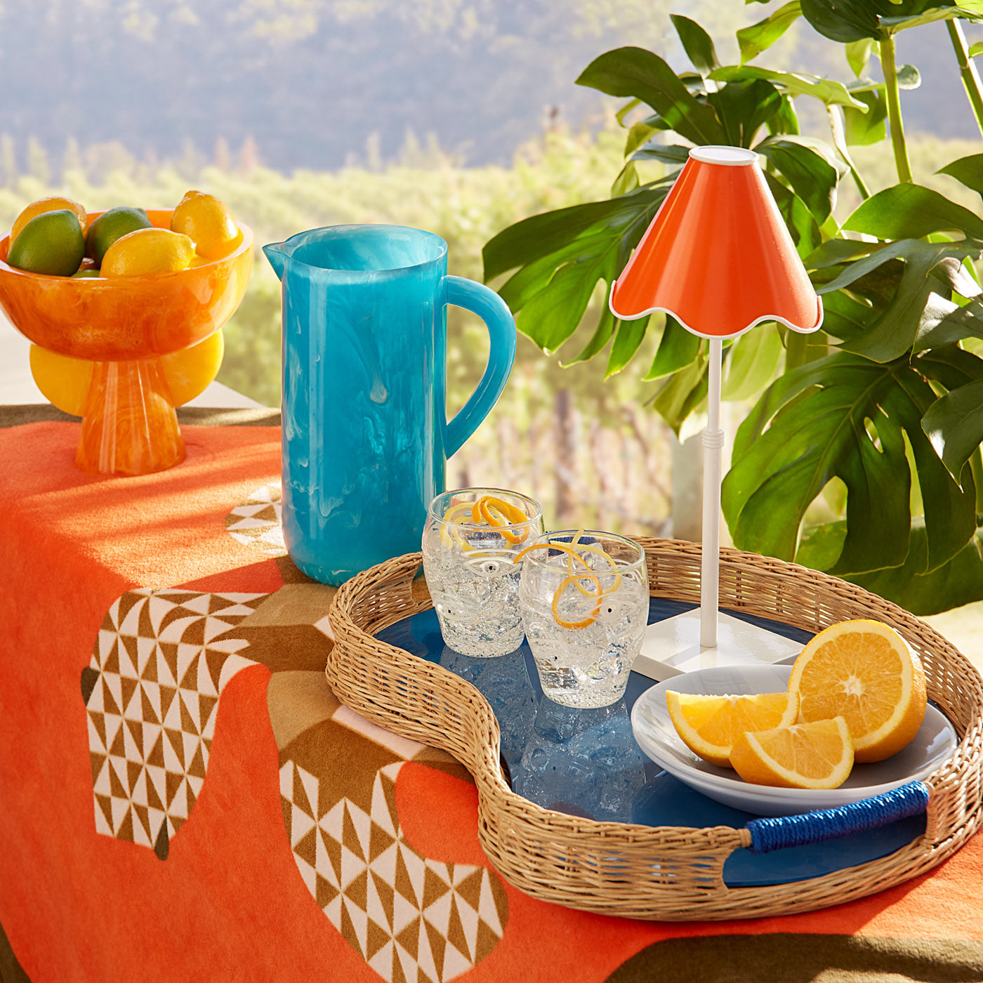 Como Pedestal Bowl - Elegant Glass Fruit Serving Bowl with Pedestal Stand for Dining Table, Kitchen, Party & Home Decor - Perfect for Displaying Fruits, Snacks, Candies or Centerpiece Decorations