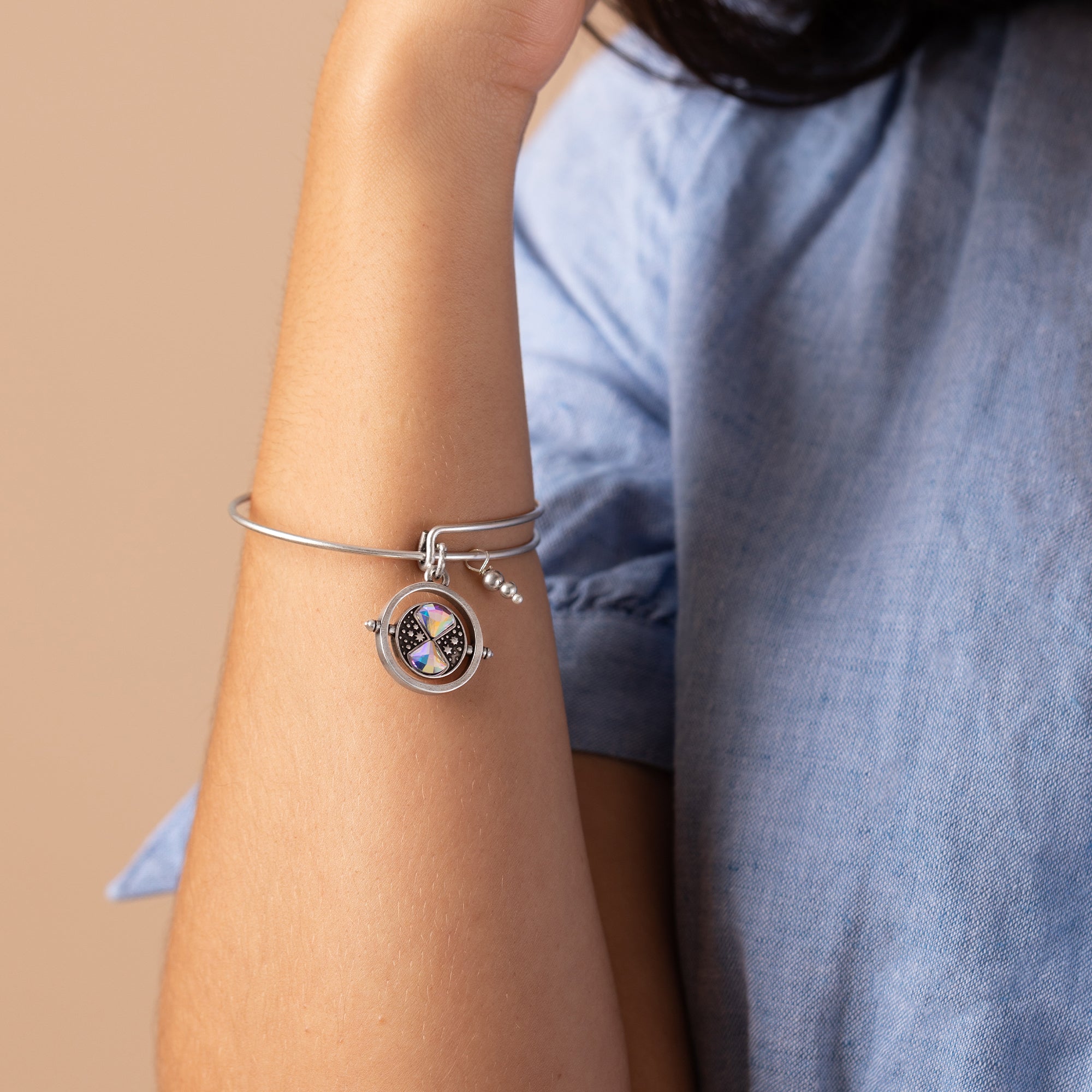 Harry Potter Time Turner Spinner Charm Bangle - Authentic Wizarding World Jewelry for Cosplay, Gift & Collectible - Perfect for Halloween, Comic Con & Potterhead Events