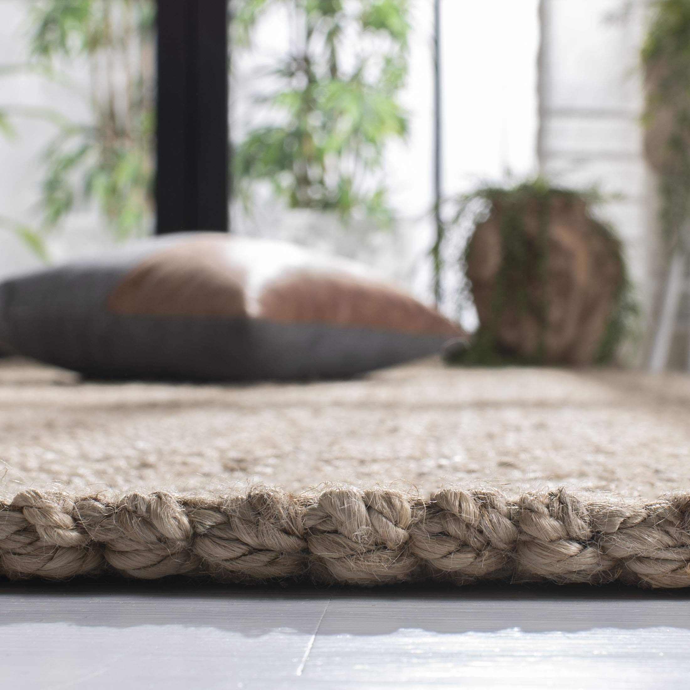 SAFAVIEH Handmade Natural Jute Area Rug 9' x 12' - Farmhouse Chic, Durable & Eco-Friendly for High Traffic Living Room, Bedroom, Dining Room | NF267A