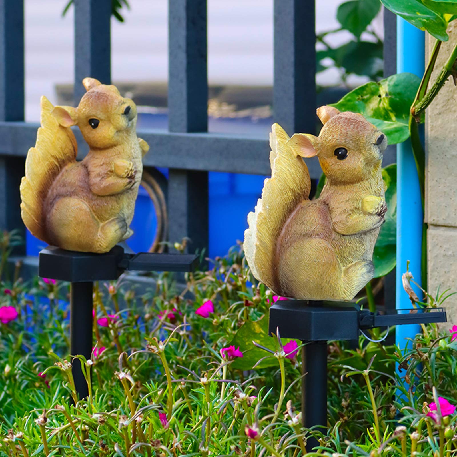 Solar Powered LED Squirrel Garden Lights - Animal Shaped Outdoor Stake Lighting for Walkway, Yard, Lawn & Street Decor | Weatherproof Landscape Lighting for Patio, Pathway & Garden Decorations