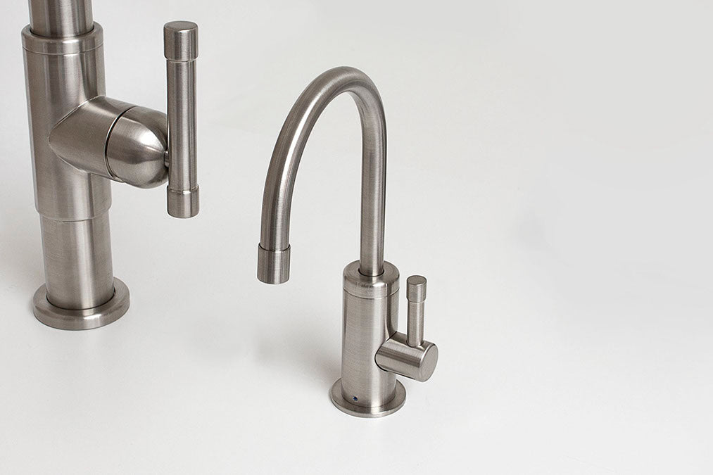 Gooseneck Kitchen Faucet with Pull Down Sprayer - High Arc Brushed Nickel Water Tap for Sink, Perfect for Washing Dishes, Filling Pots & Modern Home Decor