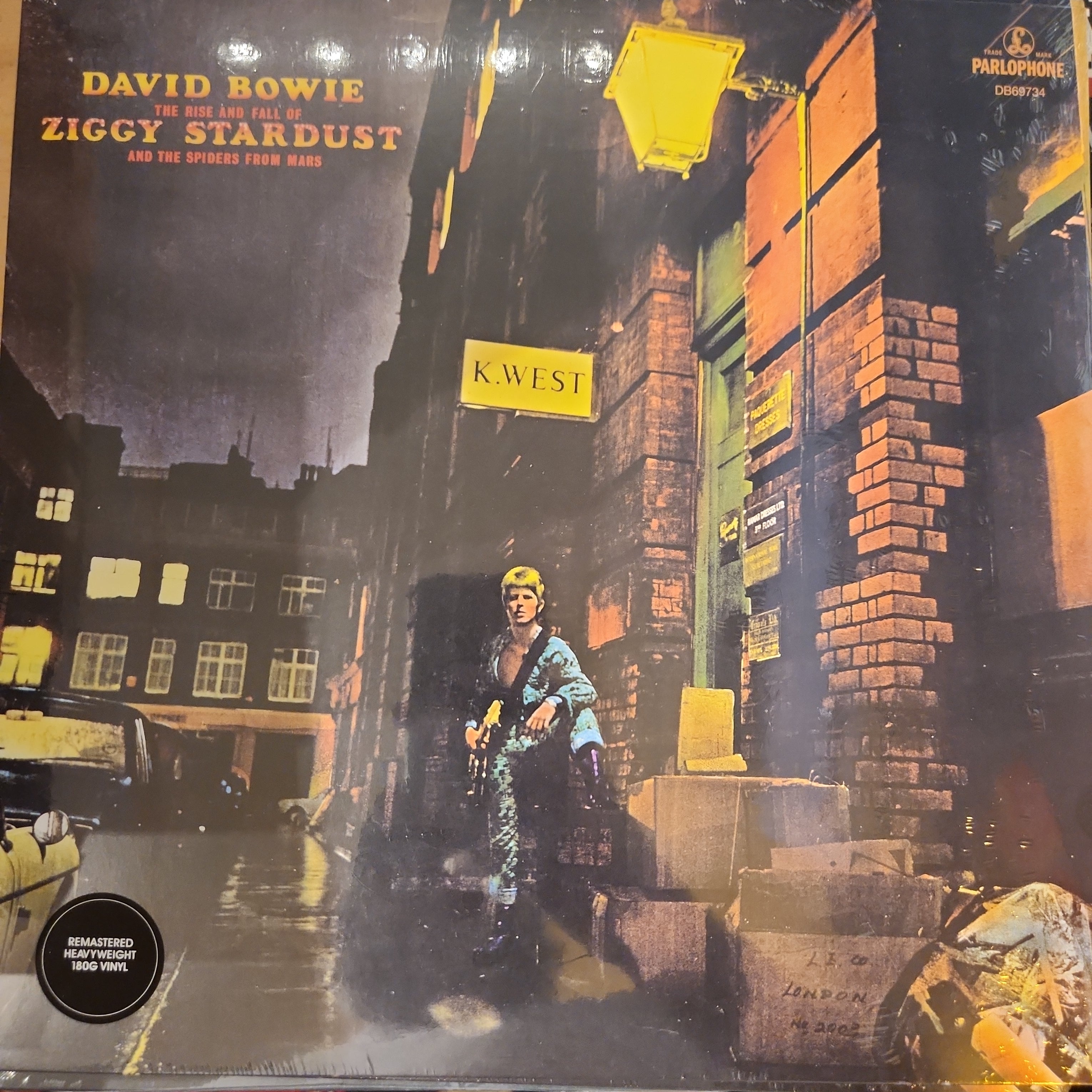 David Bowie - The Rise and Fall of Ziggy Stardust Vinyl LP Record | Limited Edition 180g Audiophile Pressing | Perfect for Music Collectors & Vintage Vinyl Enthusiasts | Great Gift for Rock Fans & Home Decor