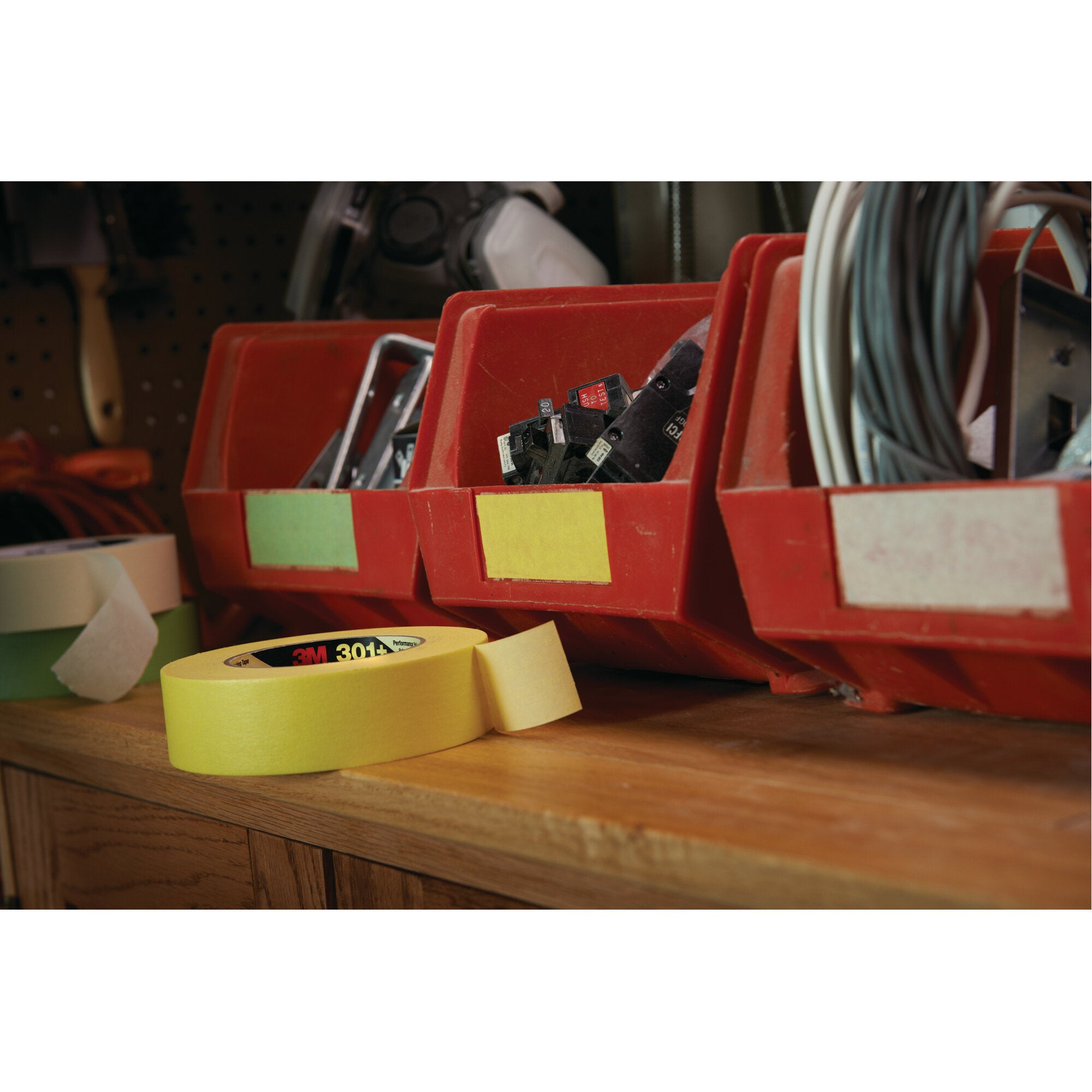 3M Automotive Refinish Masking Tape 06652 - 18mm x 55m High-Performance Paint Protection Tape for Car Bodywork & Detailing - Perfect for Auto Repair, DIY Projects & Professional Painting