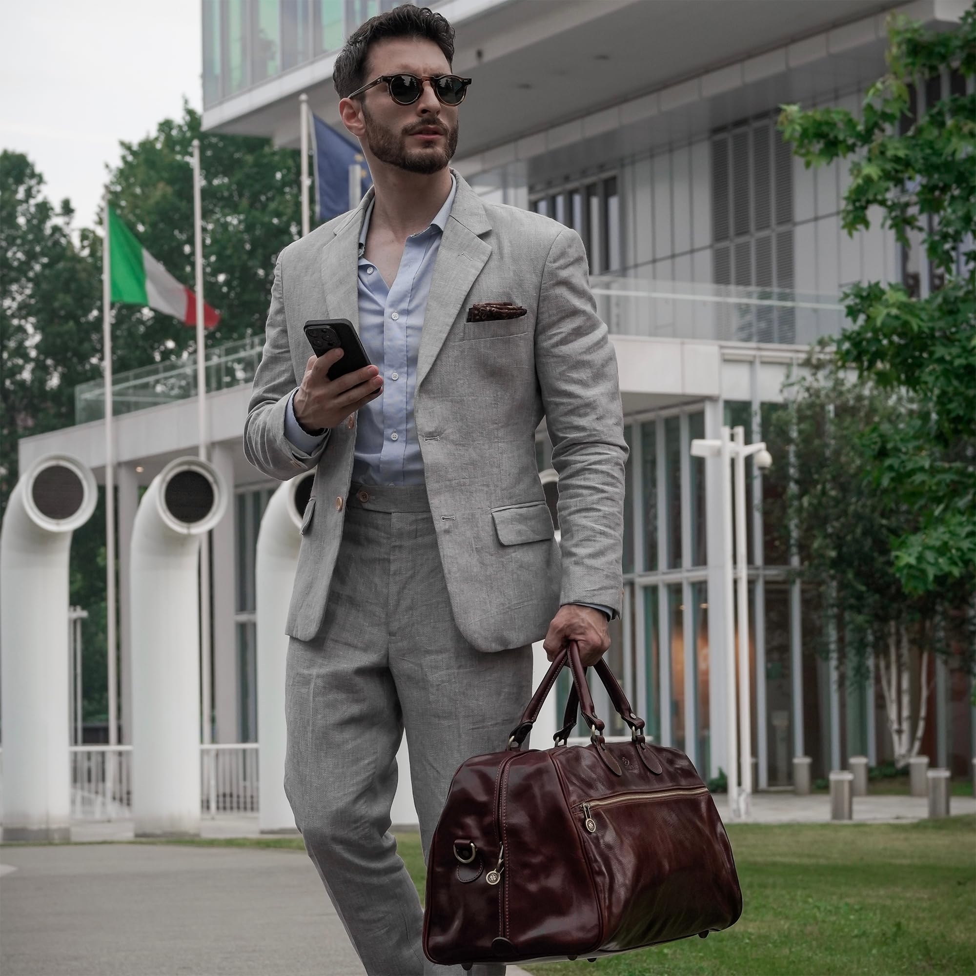Premium Full Grain Leather Duffel Bag - Durable Travel & Gym Weekender Bag for Men & Women, Stylish Brown Carry-On for Business Trips, Workouts & Weekend Getaways