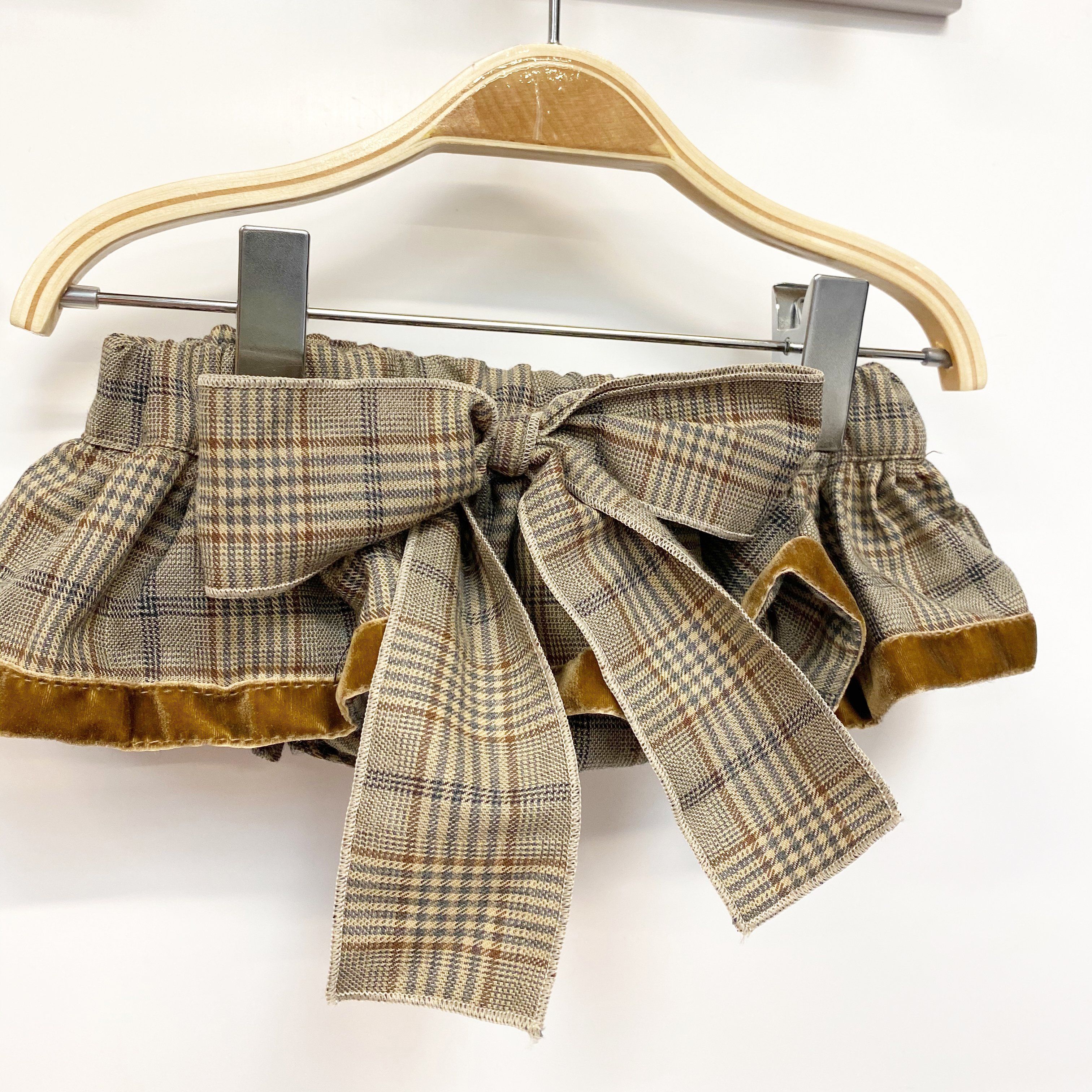 Beige Tartan Bow Bloomers - Vintage-Inspired Lace Trim Panties for Women | Perfect for Cosplay, Lolita Fashion & Retro Outfits