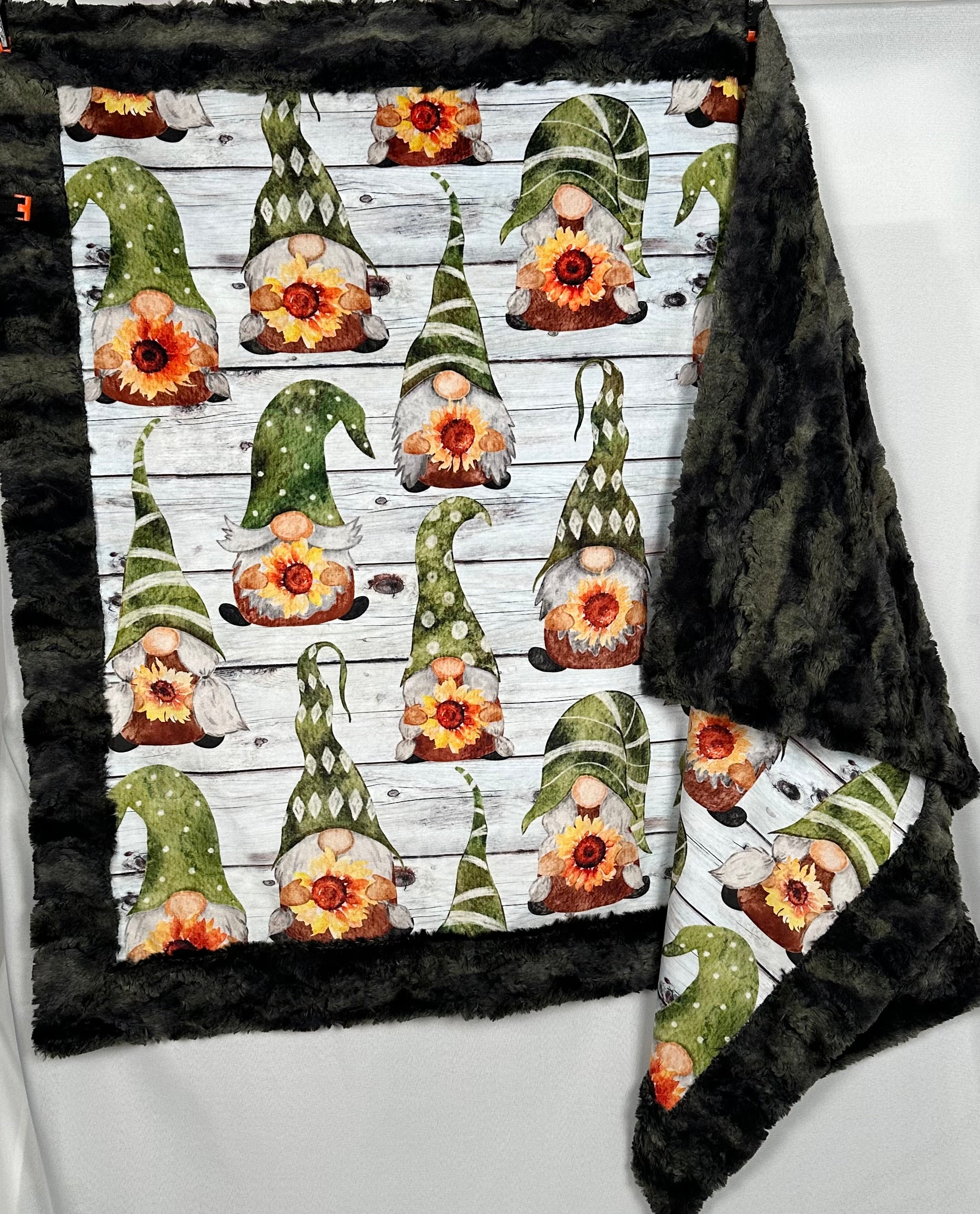 Soft Minky Blanket with Gnomes, Sunflowers & Shiplap Design - 41x60 Inches for Toddlers & Adults - Includes 13x19 Pillowcase - Wild Rabbit Crocodile Camo Pattern - Perfect for Nursery, Bedroom, or Cozy Couch Snuggles