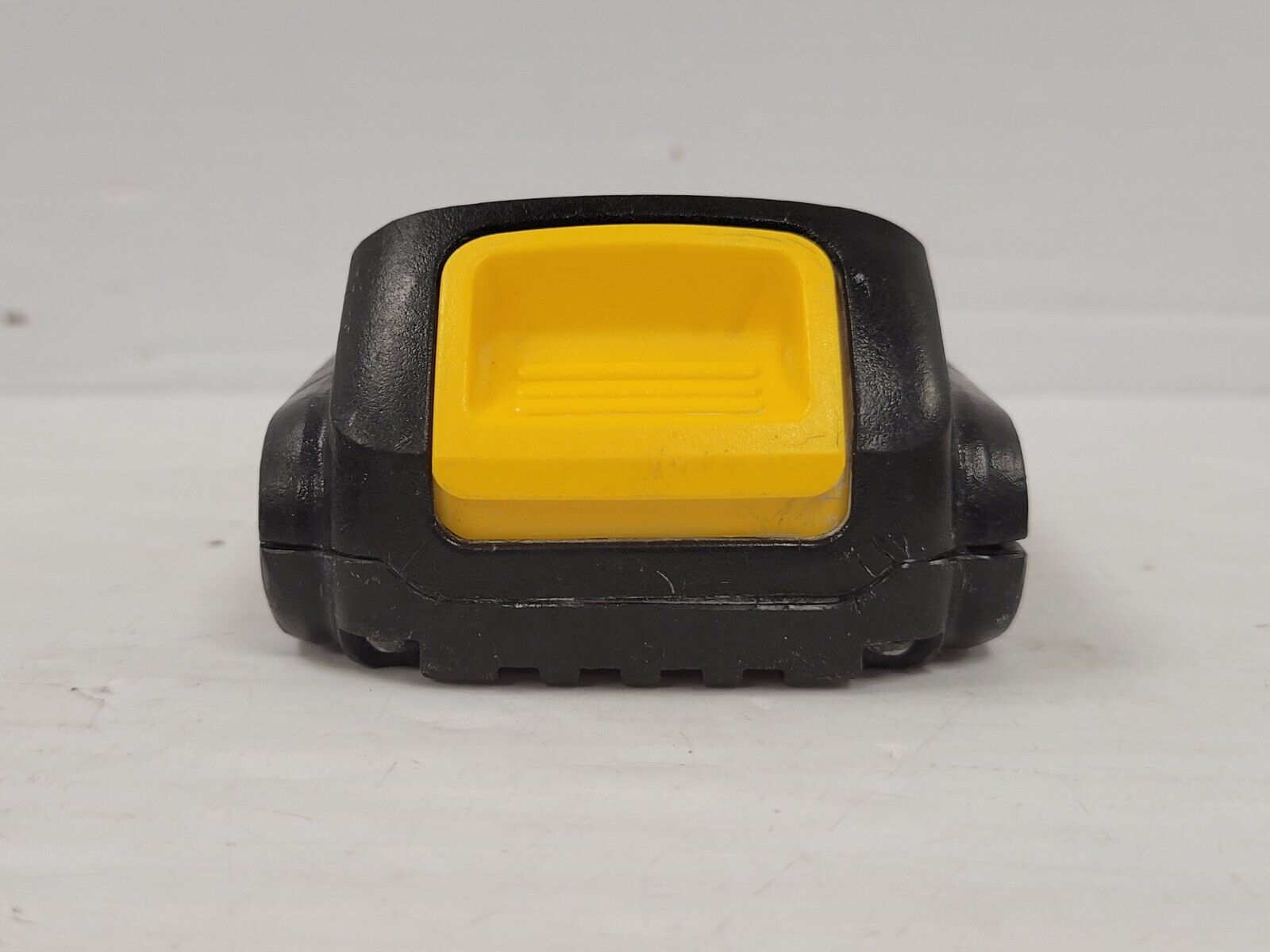DEWALT DCB20 20V MAX Lithium-Ion Battery Replacement for Power Tools - Compatible with Drills, Saws & More - Ideal for Construction, DIY Projects & Home Improvement