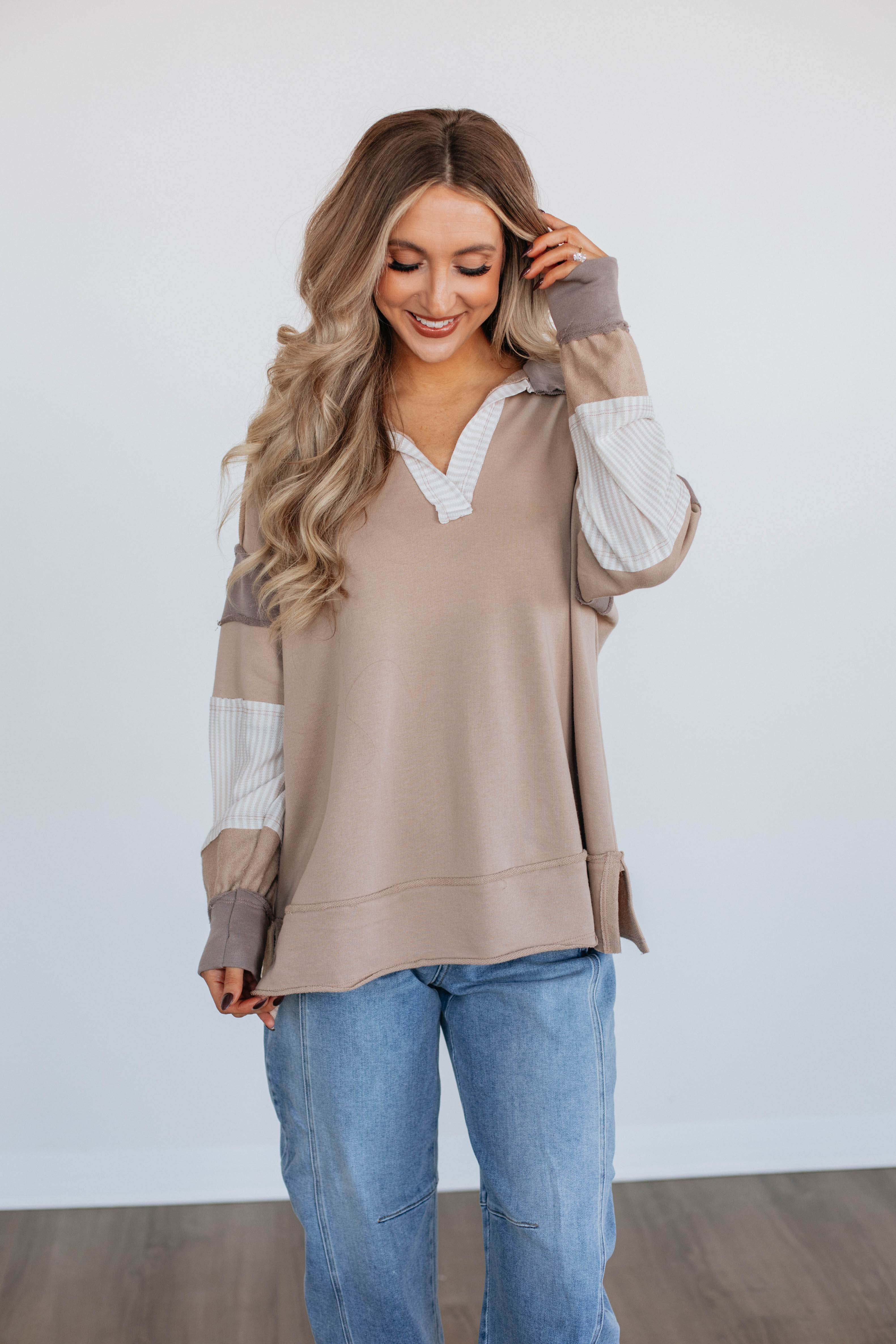 Colson Contrast Pullover Sweatshirt for Men & Women - Stylish Casual Wear for Everyday Comfort | Perfect for Outdoors, Gym & Lounge