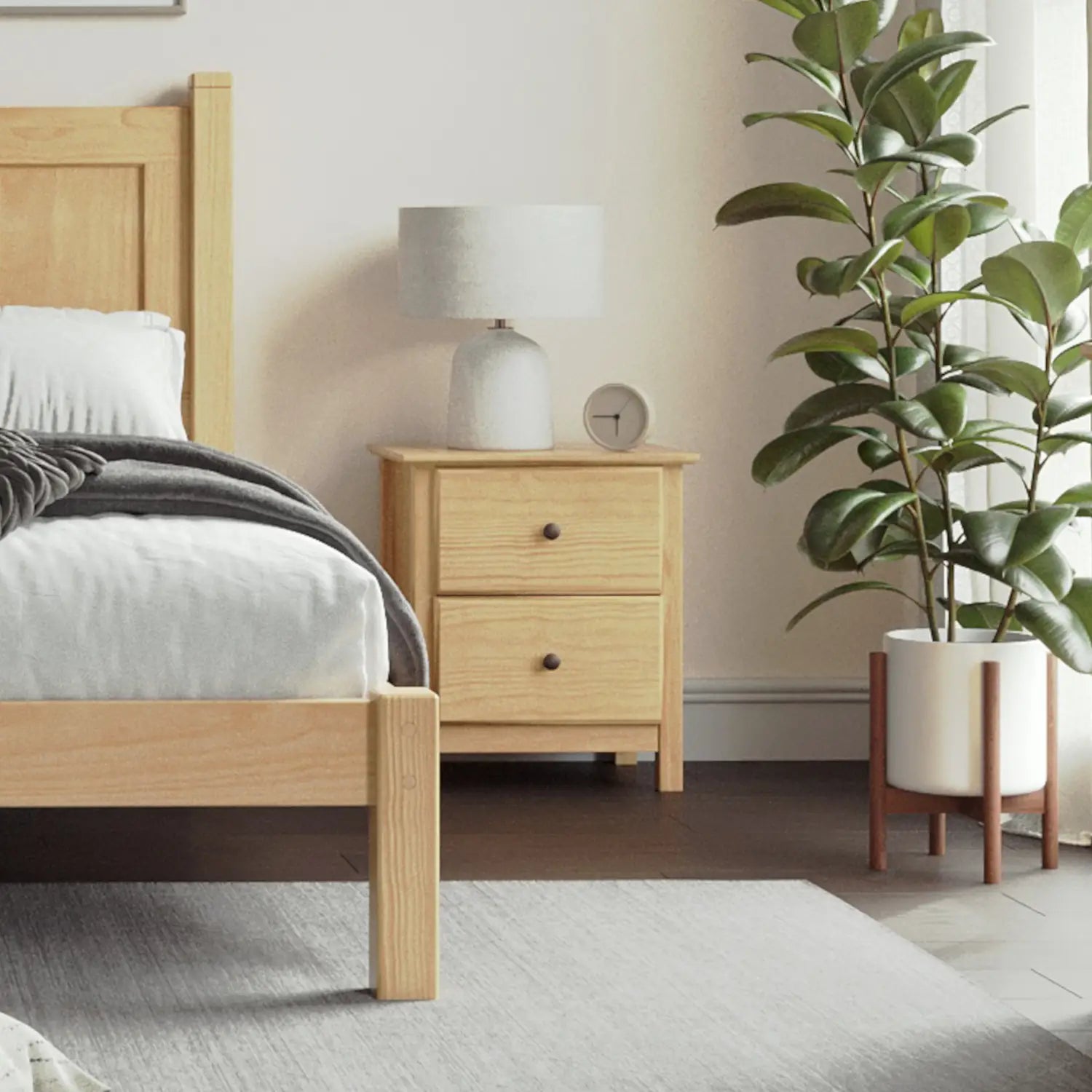 5-Piece Shaker Bedroom Set - Queen Size Bed, Nightstand, Dresser & Mirror - Classic Wooden Furniture for Cozy Home Decor