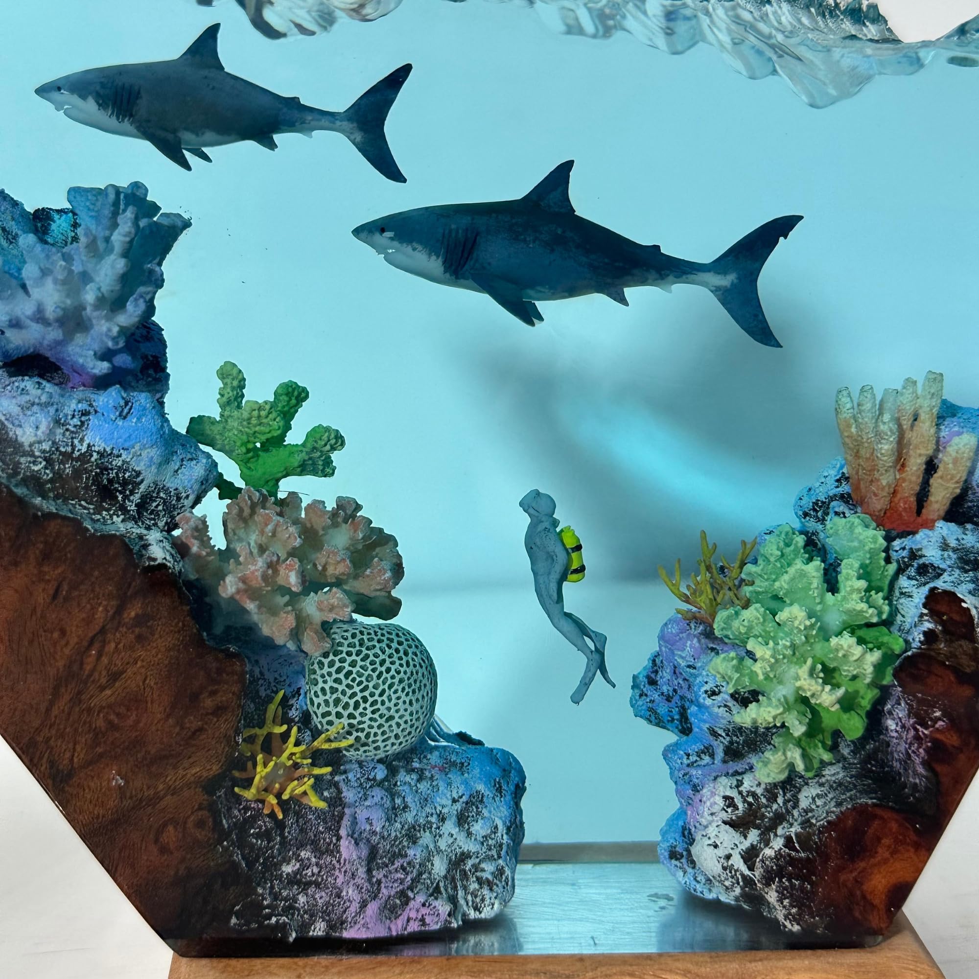 Handmade Great White Shark & Scuba Diver Resin Lamp - 12x6 Inch Deep Blue Ocean Epoxy Resin Night Light - Unique Valentine's Day Gift for Him/Her - Perfect for Bedroom, Living Room & Office Decor