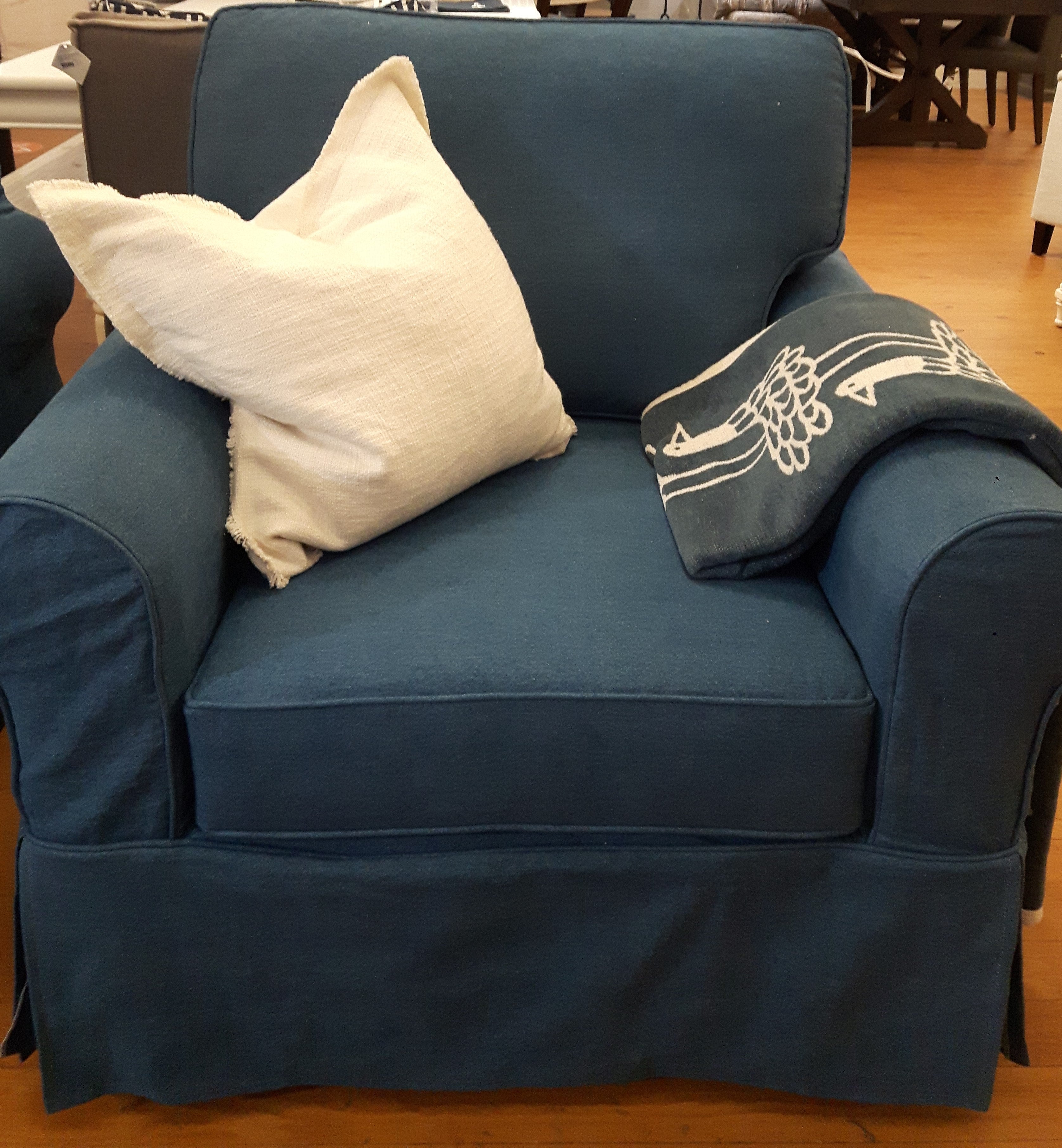 Veranda Slipcover Club Chair Yates Denim - Premium Upholstered Furniture for Living Room & Office - Perfect for Home Decor & Comfortable Seating