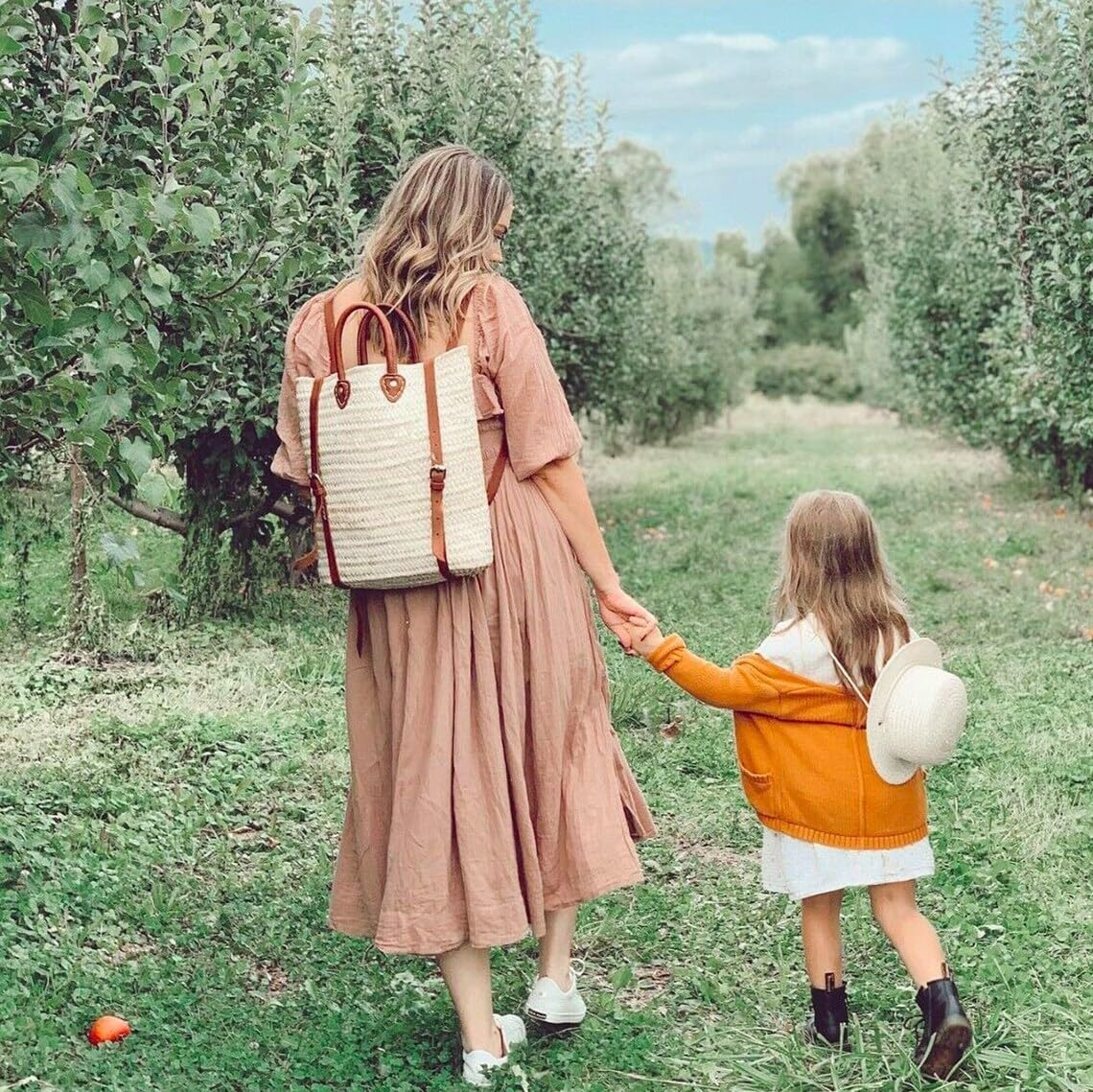Premium Picnic Basket Backpack - Leather Fruit Basket & Woven Beach Backpack for Outdoor Picnics, French Market Shopping, and Beach Trips (Brown, No Name)