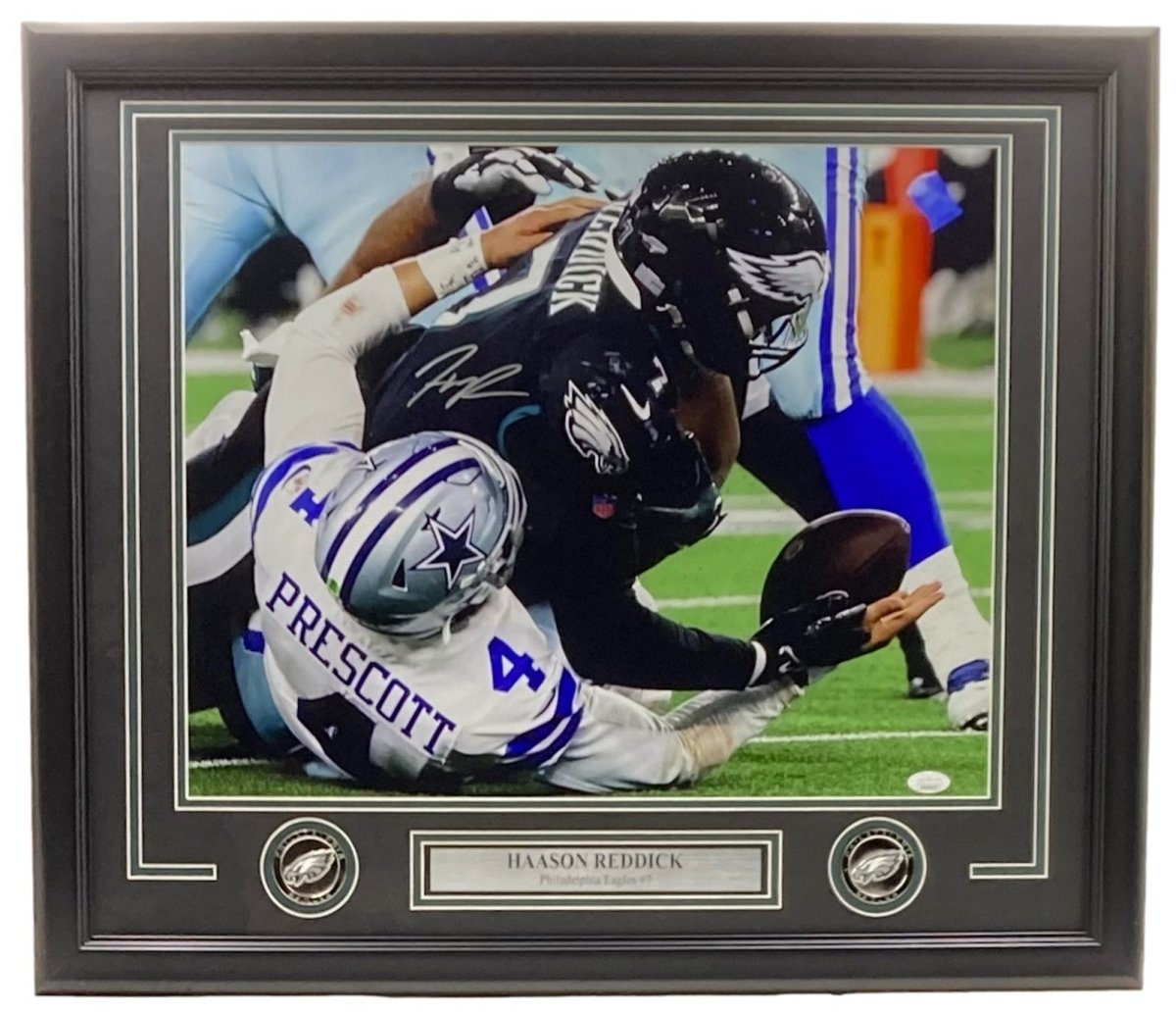 Haason Reddick Autographed Philadelphia Eagles vs Dallas Cowboys Framed 16x20 Photo with JSA COA - Perfect for Eagles Fans, Man Cave Decor, and Sports Memorabilia Collectors