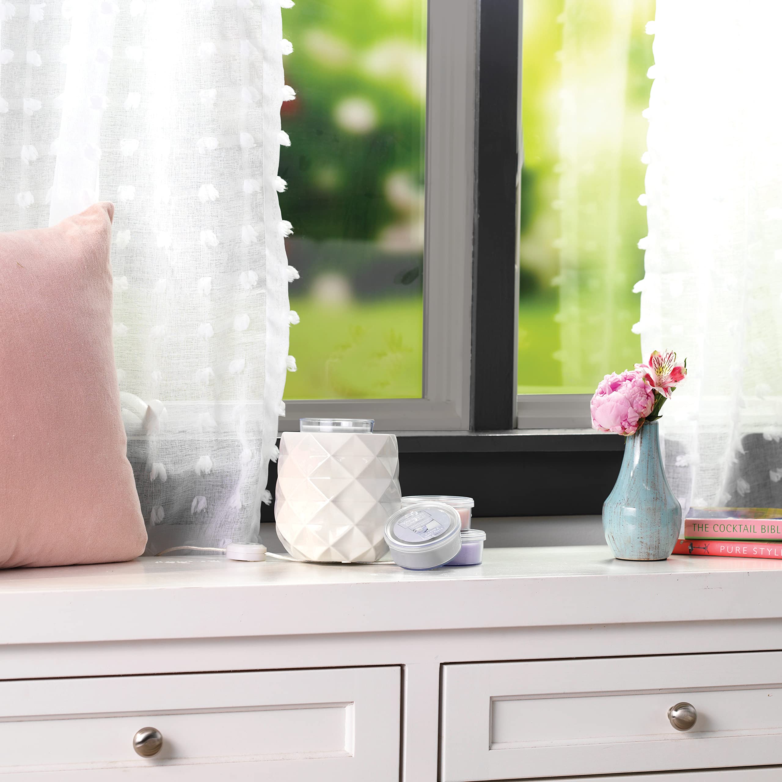 Yankee Candle Melt Cup Scenterpiece™ Home Sweet Home® Scented Wax Melts - Perfect for Living Room, Bedroom & Home Decor Gifts